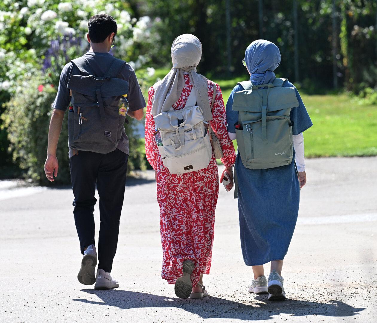 Avstrijsko ministrstvo za pravosodje kritiziralo predlog zakona o prepovedi nošenja naglavnih rut