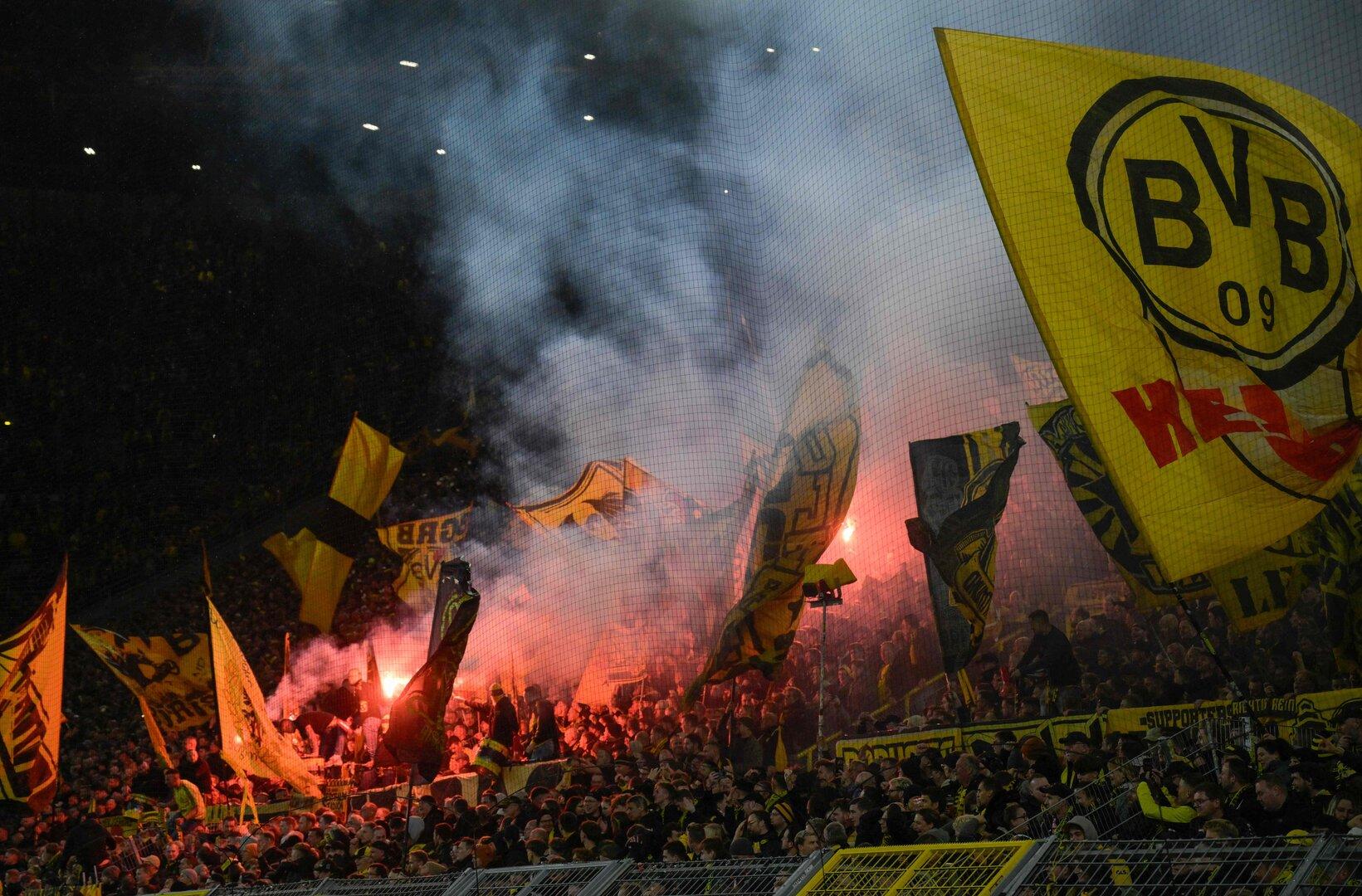 Dortmund gegen Schalke: Massenschlägerei beim Kölner Hauptbahnhof