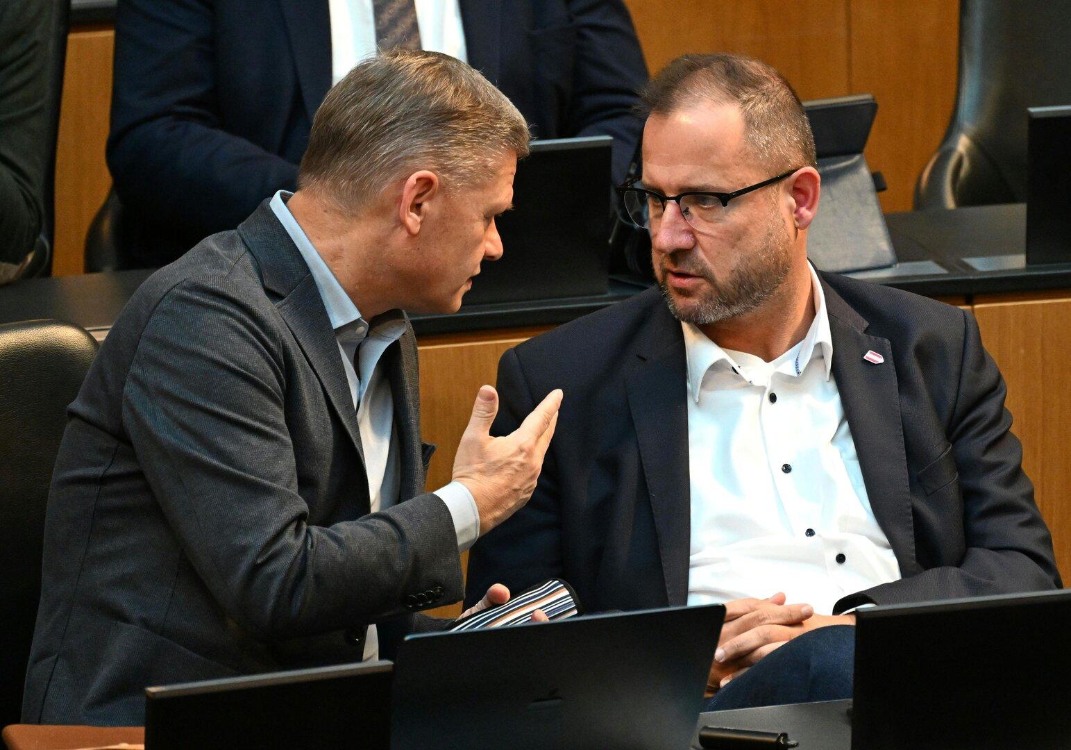 NATIONALRAT: HANGER / HAFENECKER NATIONALRAT: HANGER / HAFENECKER