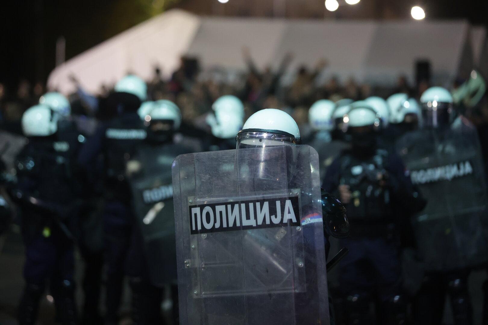 Massive Proteste in Serbien: 37 Verhaftungen, Vučić spricht von "Debakel"