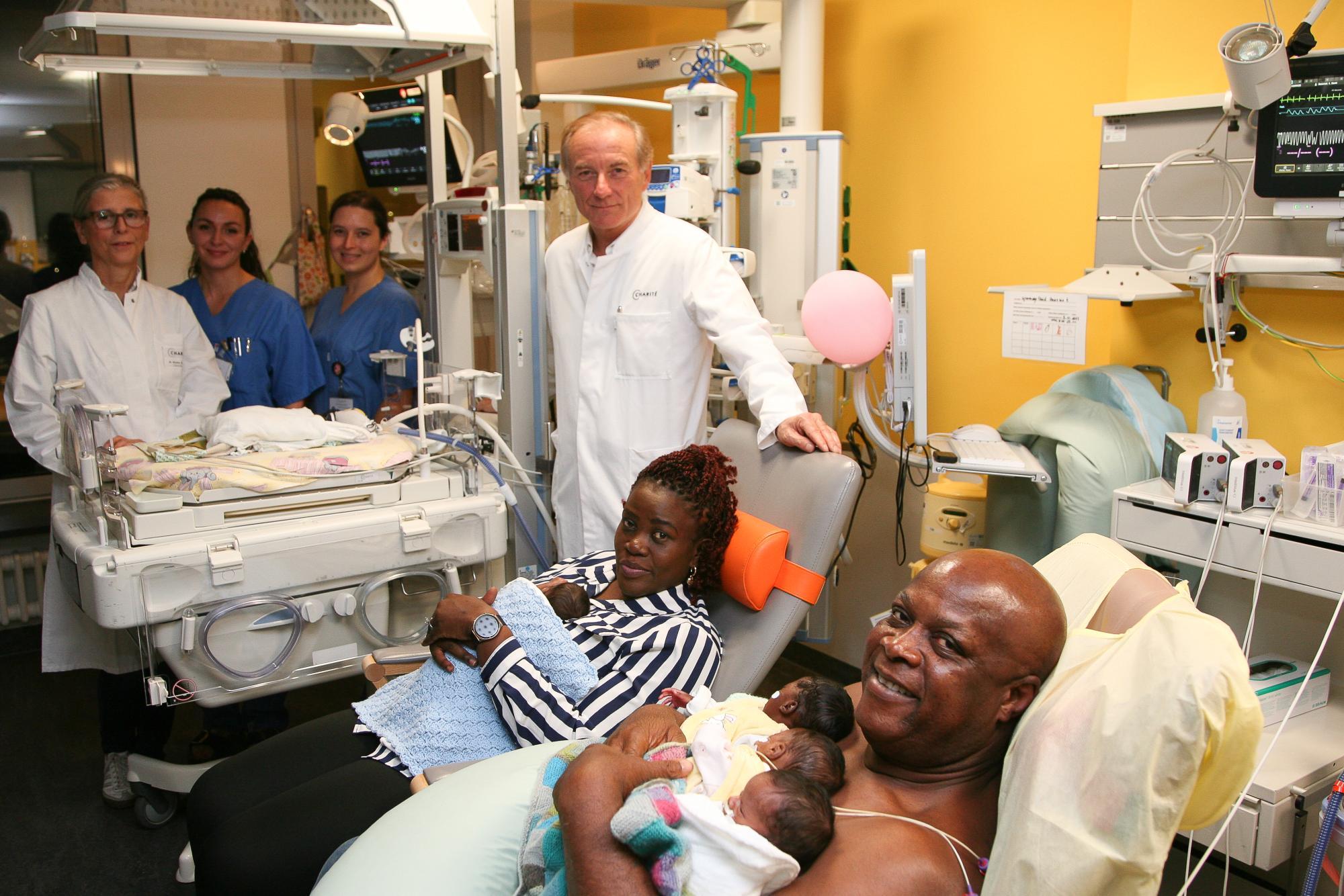 Babyglück im Fünferpack: Frau bringt Fünflinge zur Welt