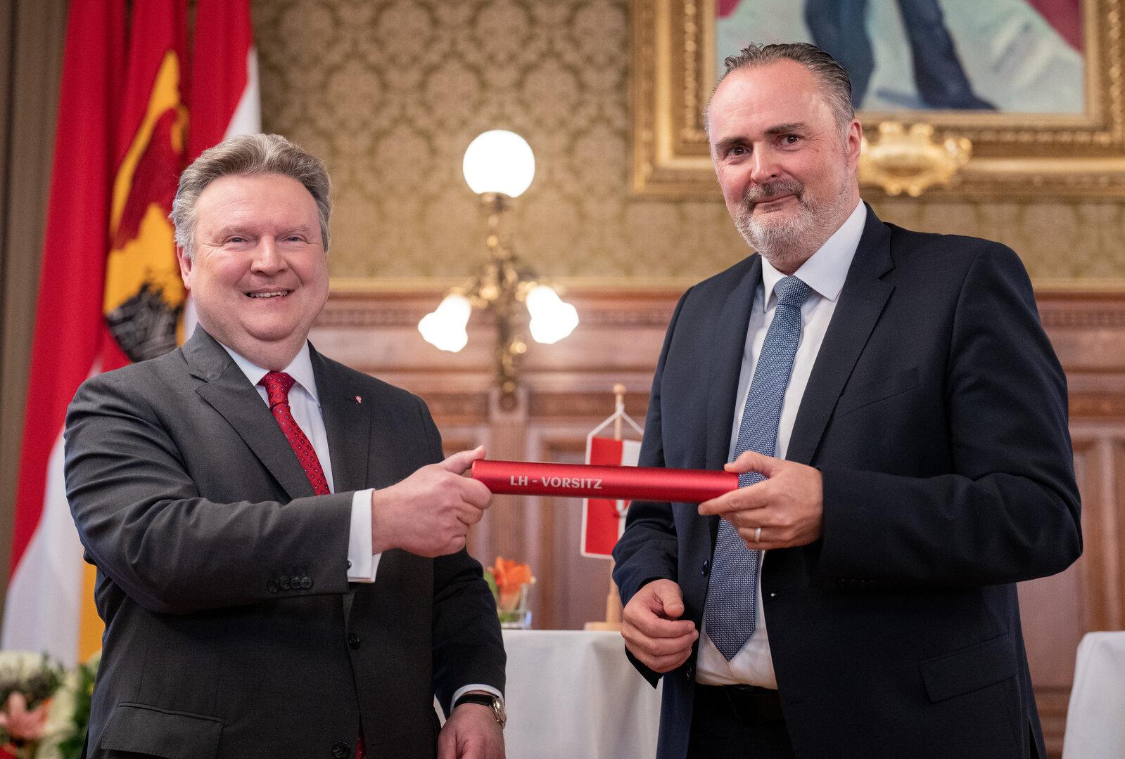 V Avstriji le Zgornja Avstrija zvišala plače politikom, Ludwig ostaja najbolje plačan