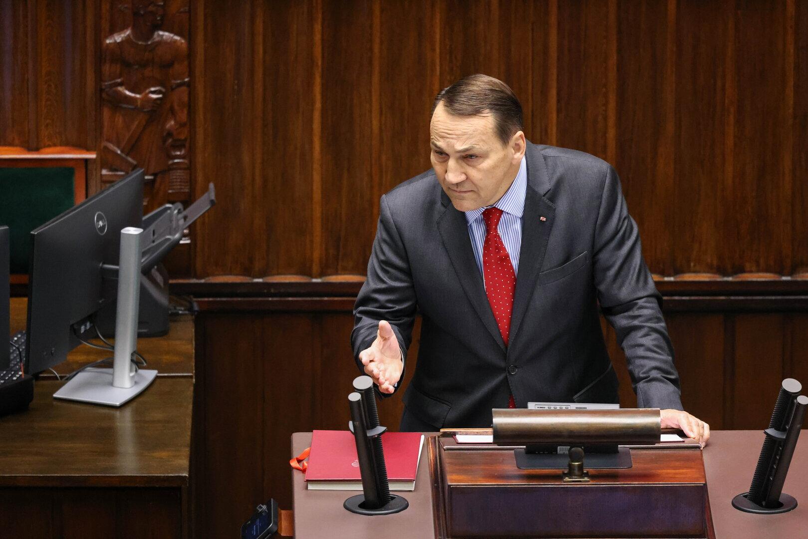 Kremelj komentiral sabotaže na Poljskem, ZDA in Rusija naj bi vodili tajne pogovore, Rusija pa trdi, da je sestrelila ameriške rakete nad Voronežem