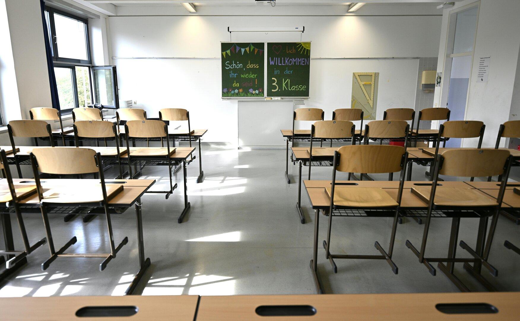 Ab Herbst 2026: Neue Regeln bei Schulsuspendierung, Eltern-Strafen bis 800 Euro