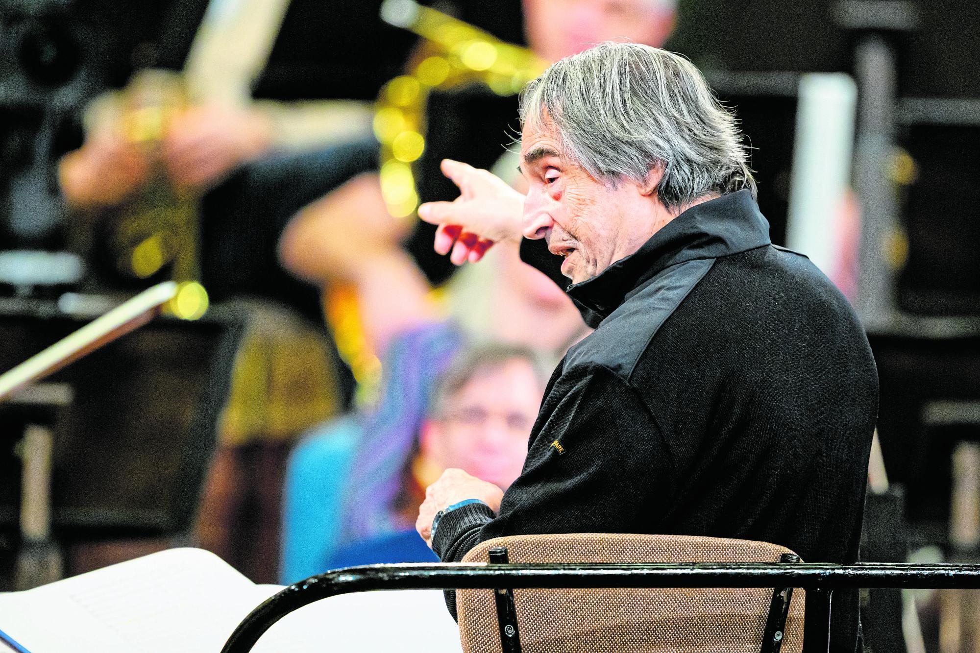 Riccardo Muti kritiziral dirigente, ki divje gestikulirajo, in poudaril pomen poznavanja jezika pri dirigiranju italijanske glasbe