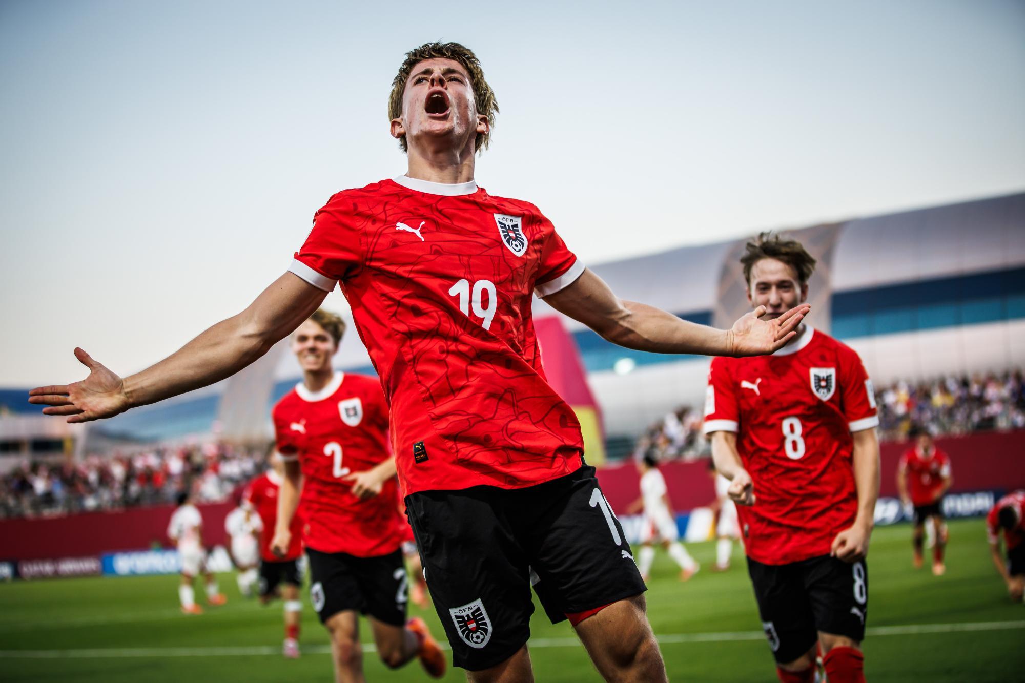 Avstrijska nogometna reprezentanca U17 se je uvrstila v polfinale svetovnega prvenstva po zmagi nad Japonsko