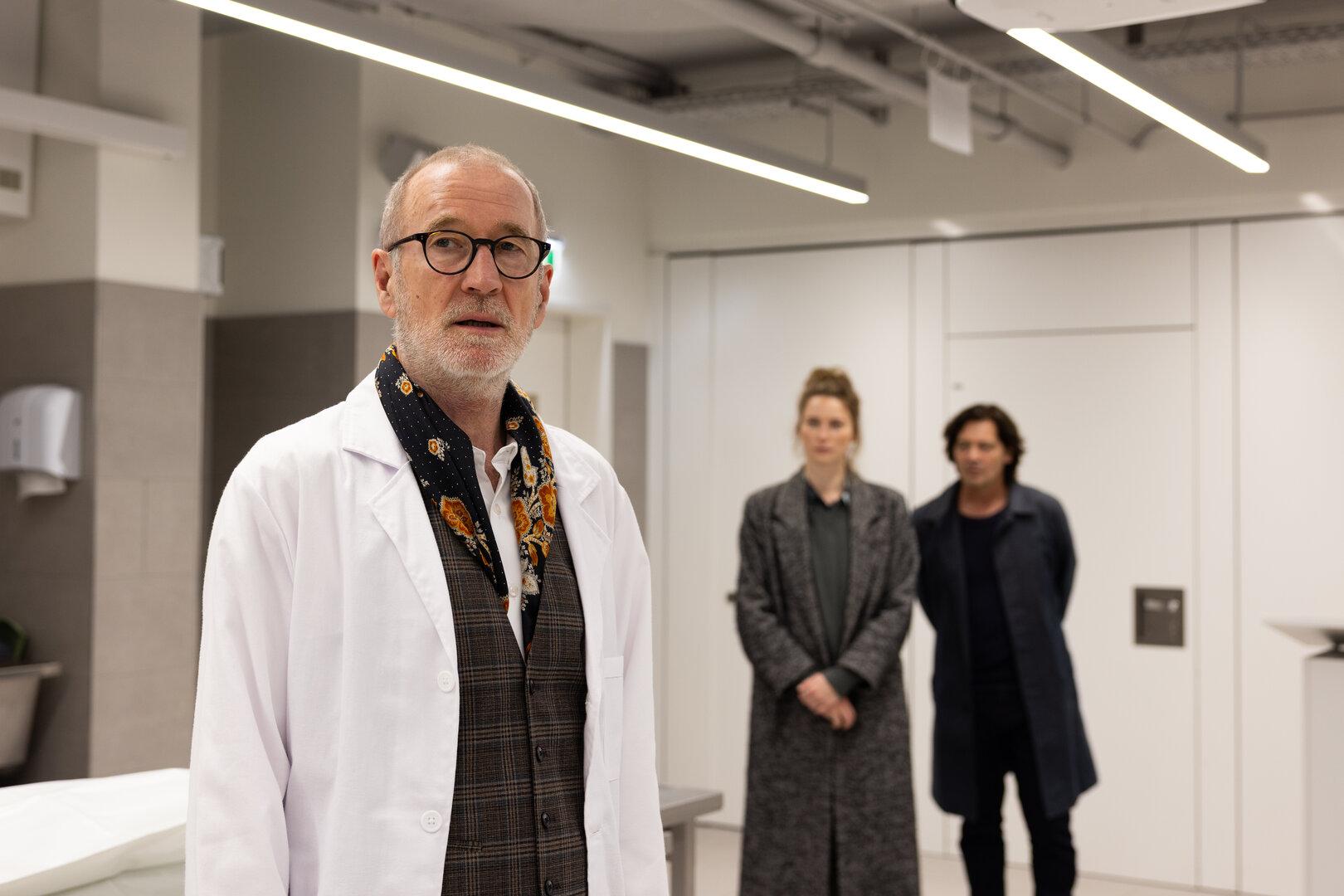 Lisa Schützenberger und Fritz Karl ermitteln gegen einen von Peter Lohmeyer gespielten Universitätsprofessor