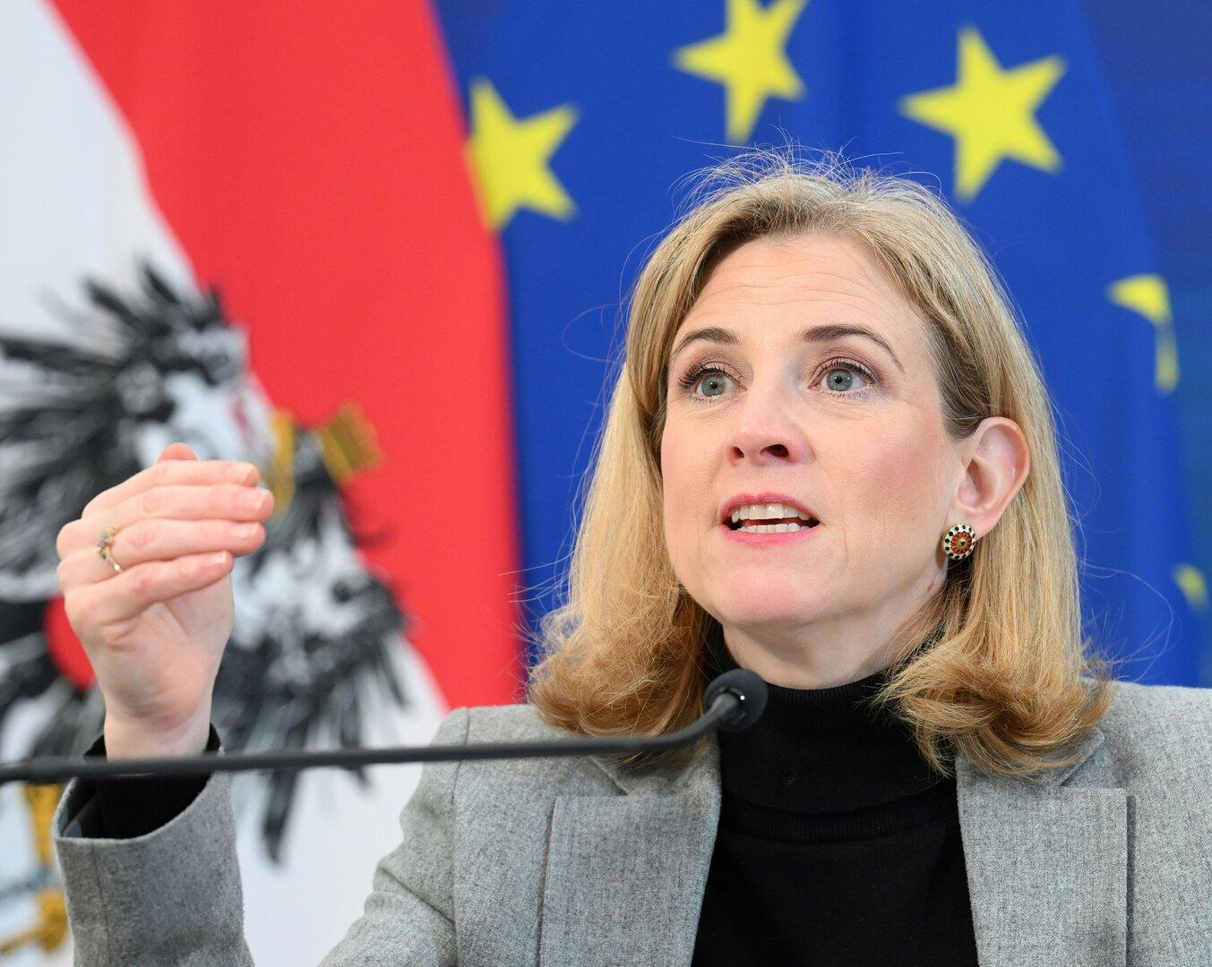 Ukraine-Krieg: Meinl-Reisinger fordert eigenen europäischen Plan