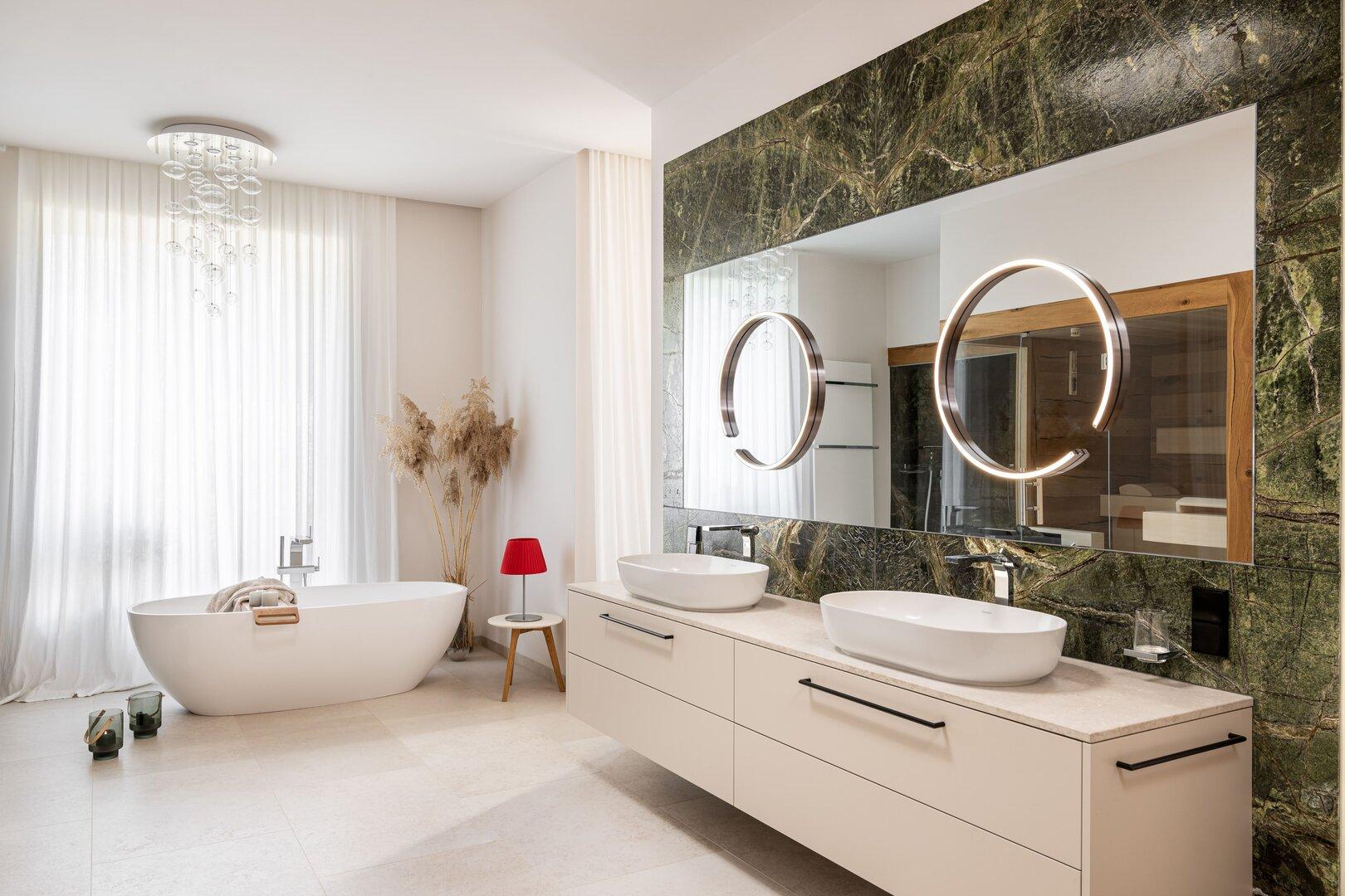 Natursteine machen den Waschplatz edel