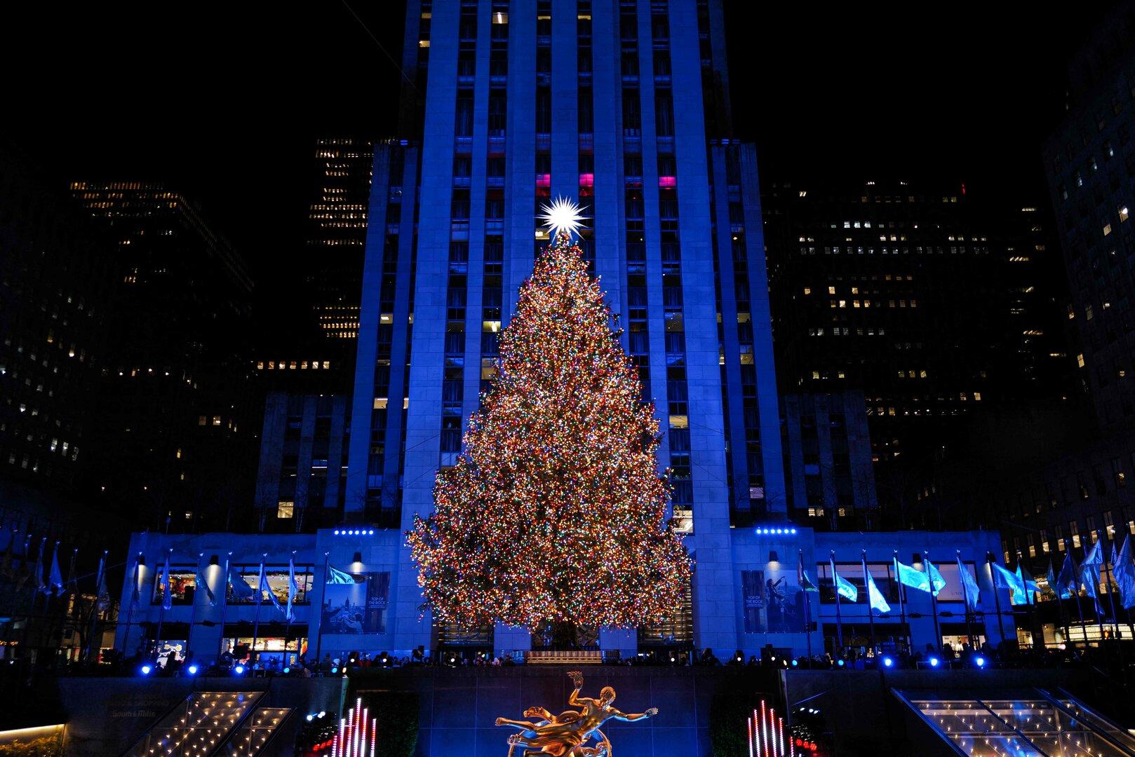 Start der Weihnachtszeit: Christbaum am Rockefeller Center erleuchtet