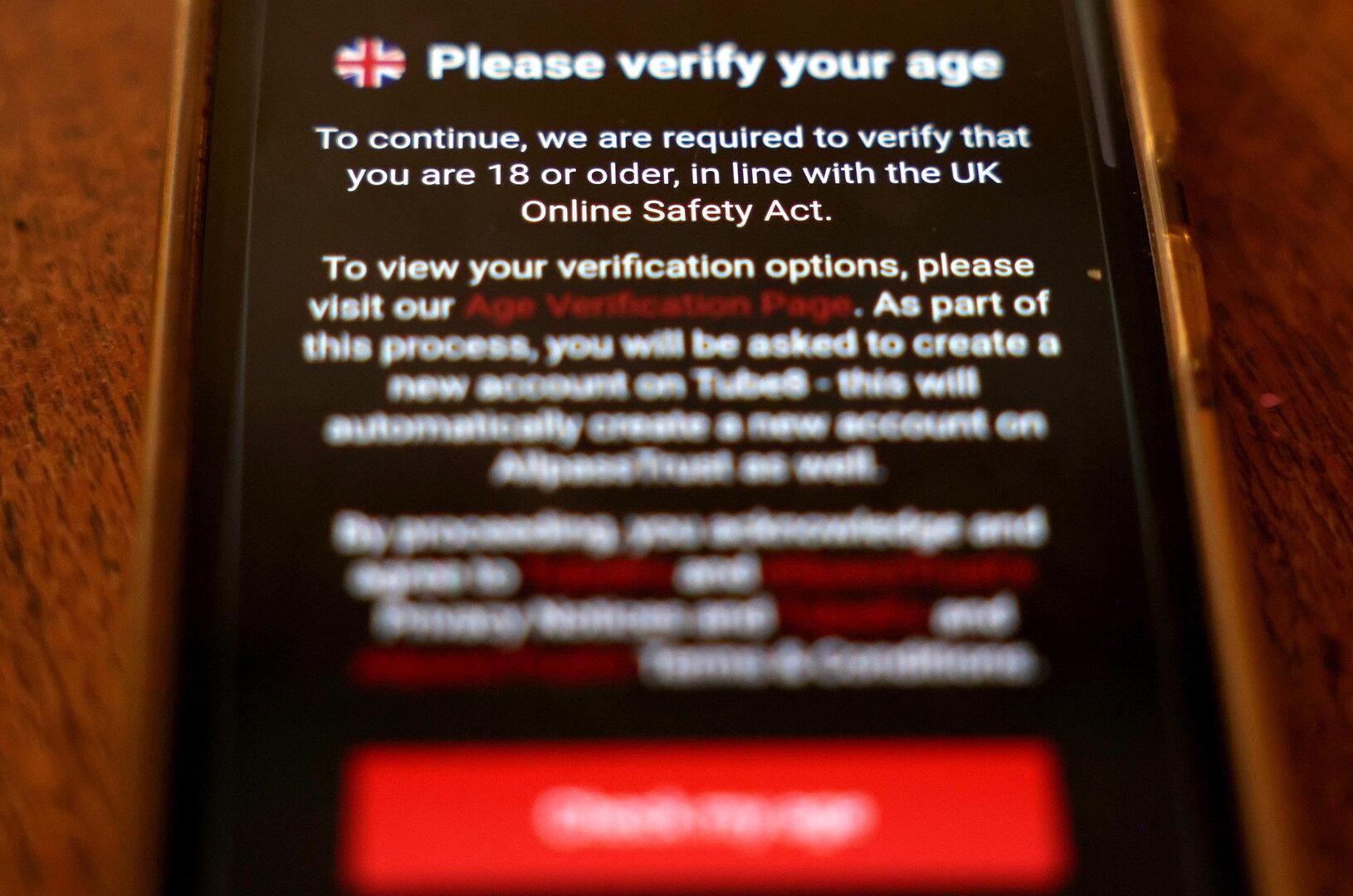 Britanski upravitelj pornografskih spletnih strani kaznovan z rekordno globo zaradi pomanjkljivega nadzora starosti