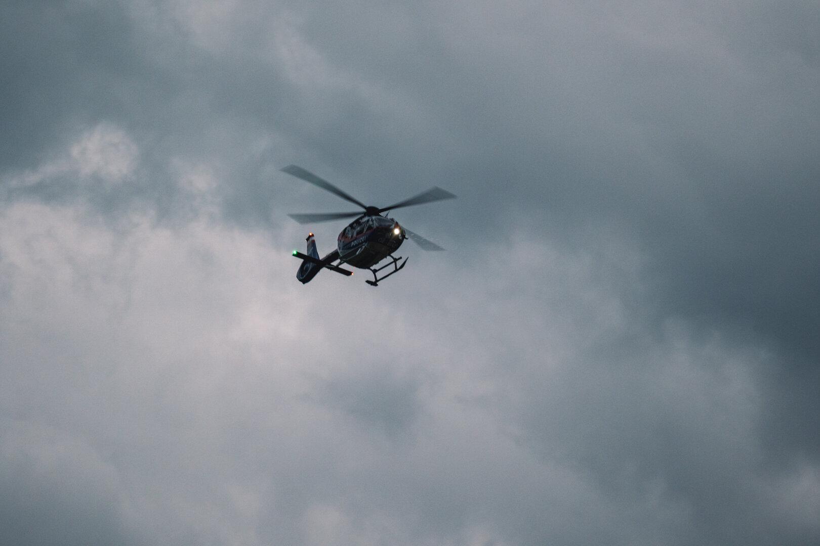 V severni Italiji strmoglavil helikopter vorarlberškega podjetja, ena oseba umrla