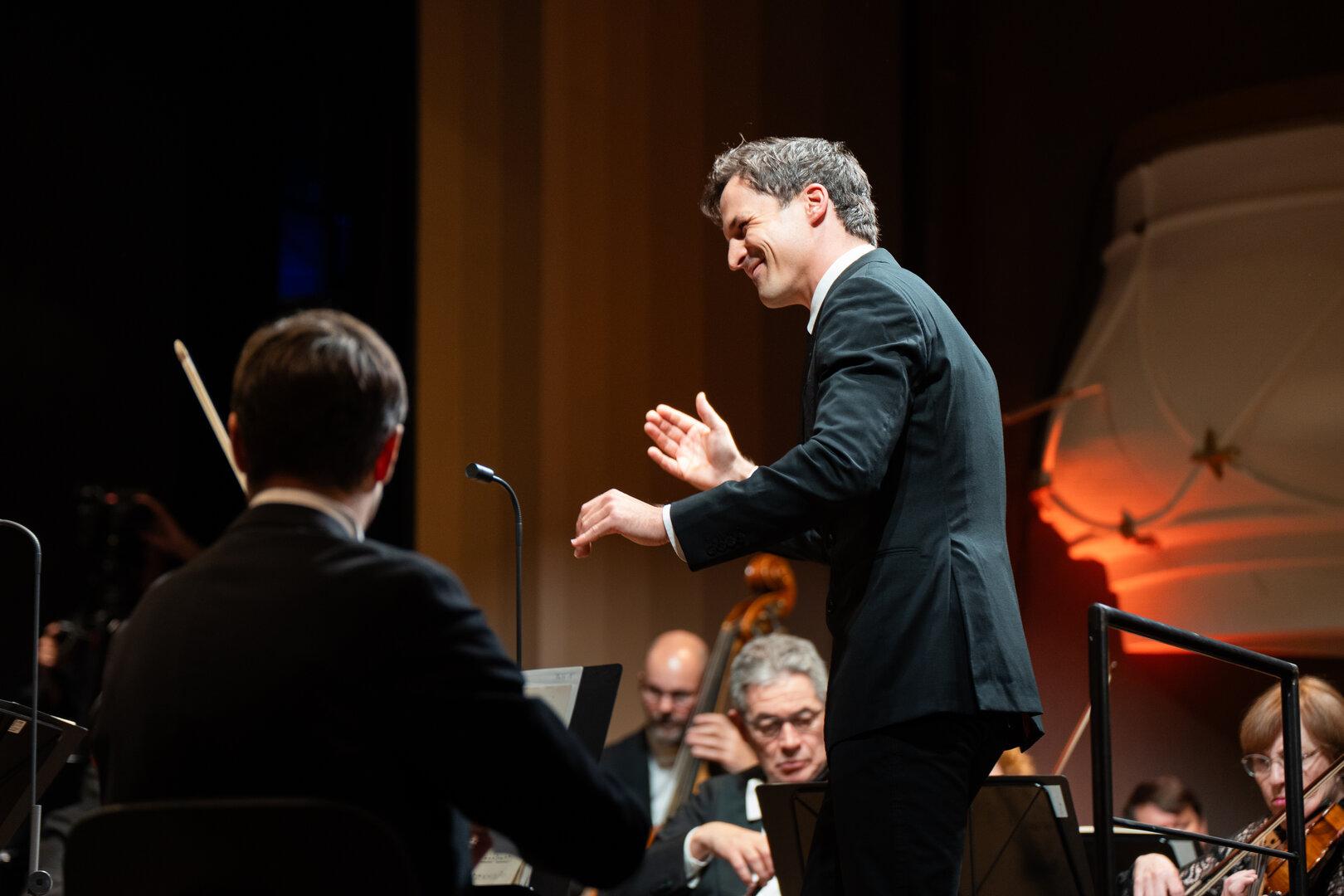Vom Licht ins Dunkel: Gefeiertes Mozart-Requiem in Wiener Neustadt
