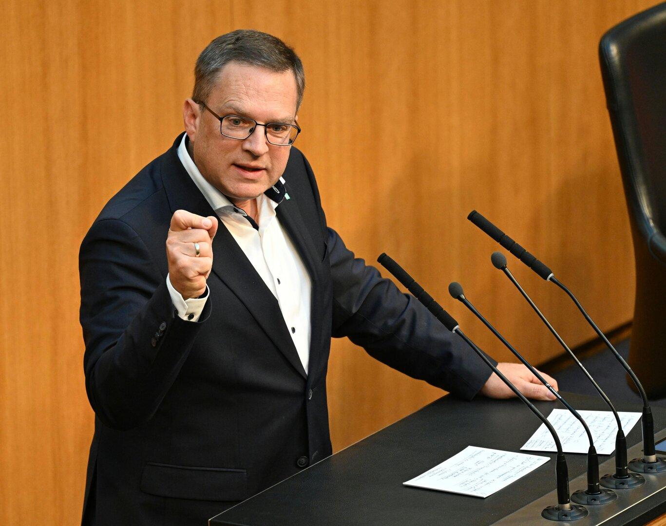 Causa Wöginger: Warum sich die FPÖ beim ÖVP-Klubchef zurückhält