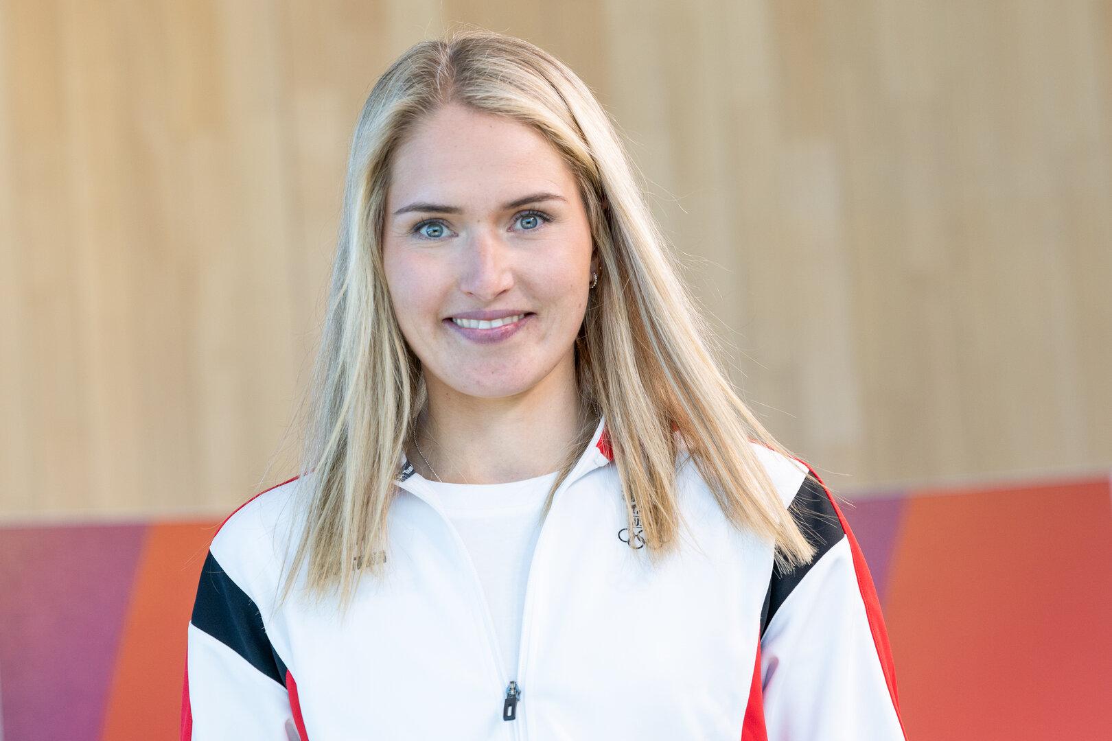 EINKLEIDUNGSPRÄSENTATION ÖOC UND ÖPC FÜR DIE OLYMPISCHEN WINTERSPIELE IN ITALIEN: HIEMER