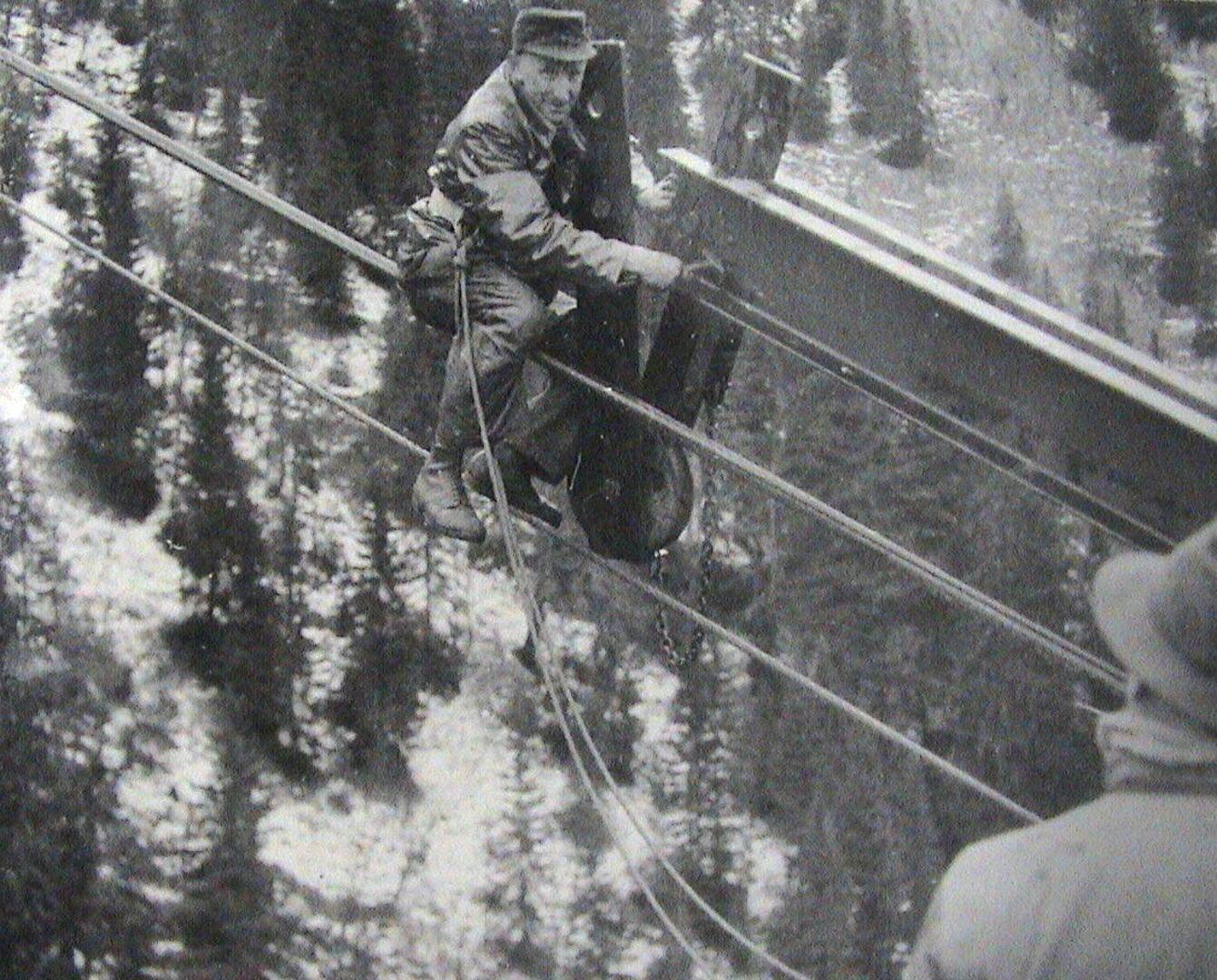 Seit 100 Jahren auf die Rax: Mit der Seilbahn in luftige Höh