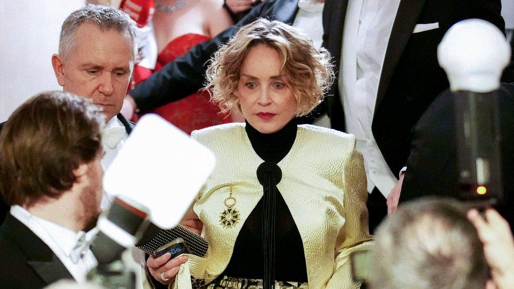 Sharon Stone kehrt nach Panikattacke auf den Opernball zurück