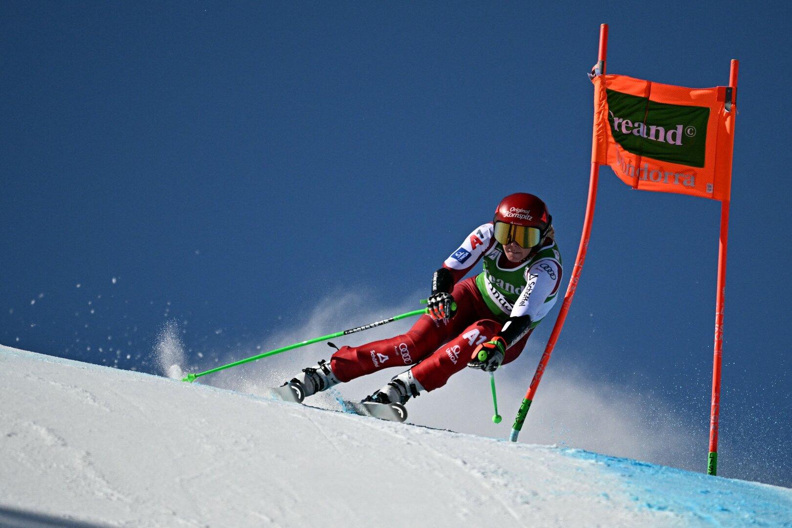 SKI-ALPINE-WORLD-AND-WOMEN-DOWNHILL-TRAINING