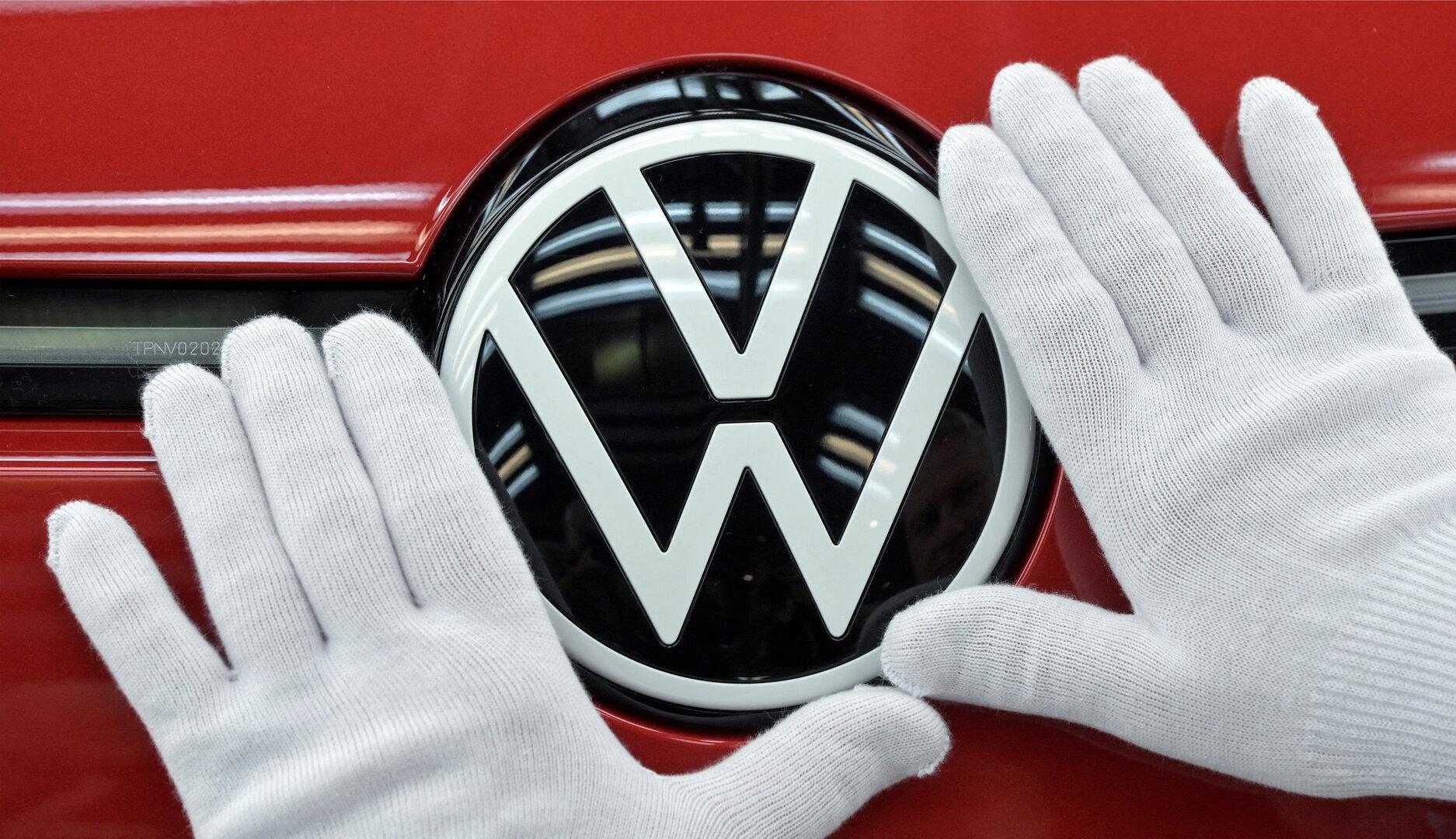 Zu spät? Zu teuer? VW-Baustart günstigerer E-Autos holpert