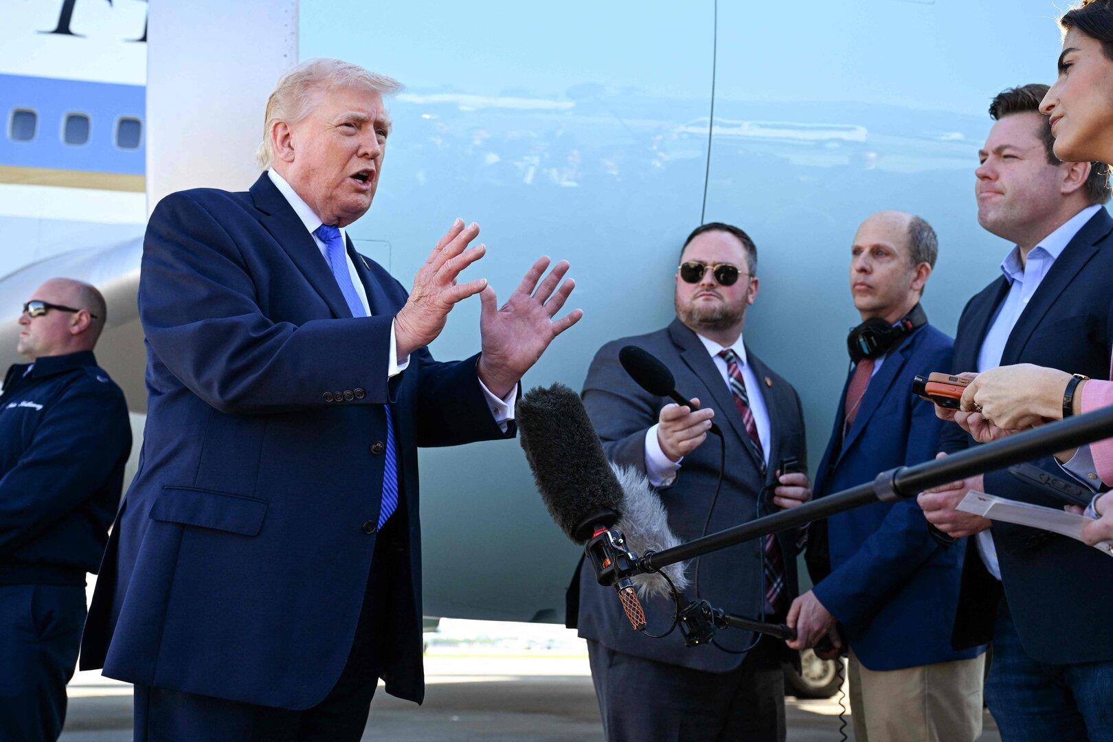 US-PRESIDENT-TRUMP-DEPARTS-PALM-BEACH-FOR-MEMPHIS