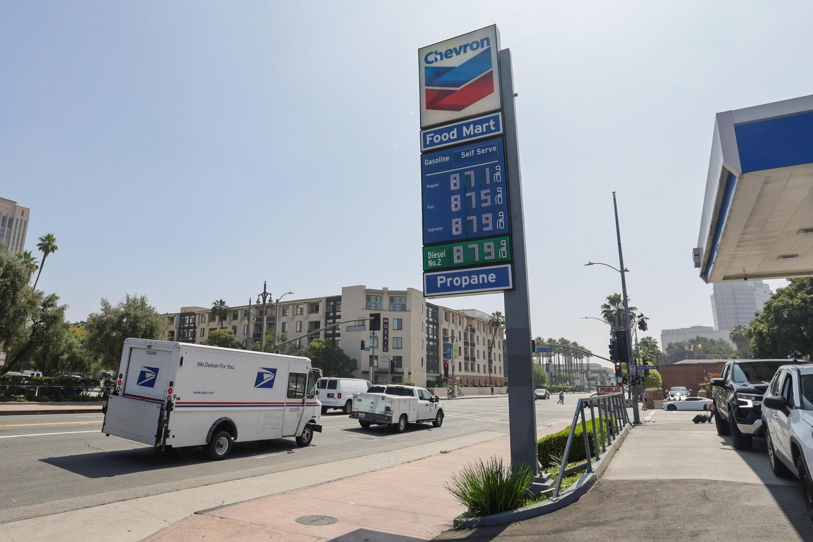 California gas prices climb sharply amid global oil supply disruptions