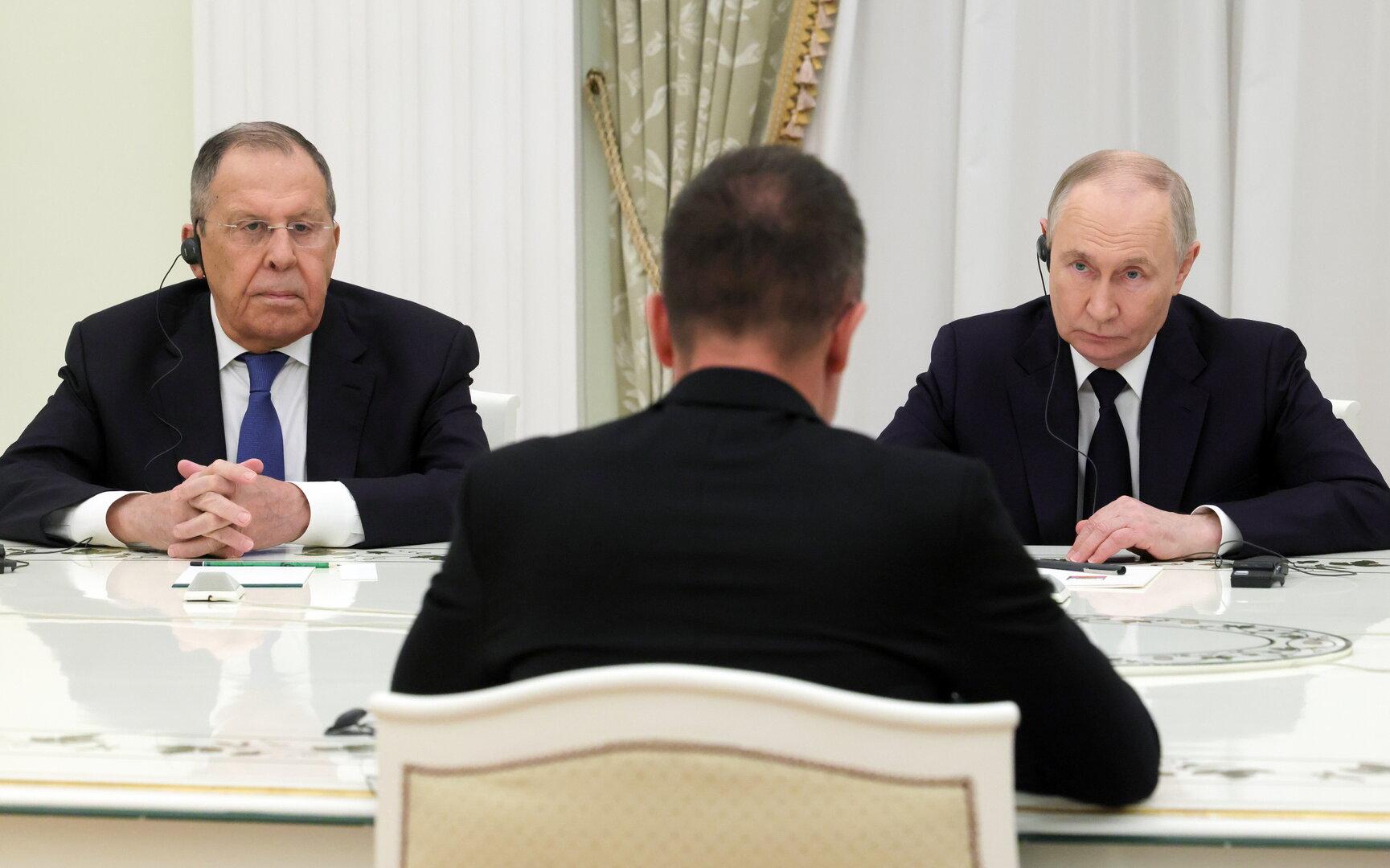 Sein enges Verhältnis zu Lawrow überrascht wenig: Ungarn Außenminister Szijjártó im Februar 2026 zu Besuch im Kreml. 