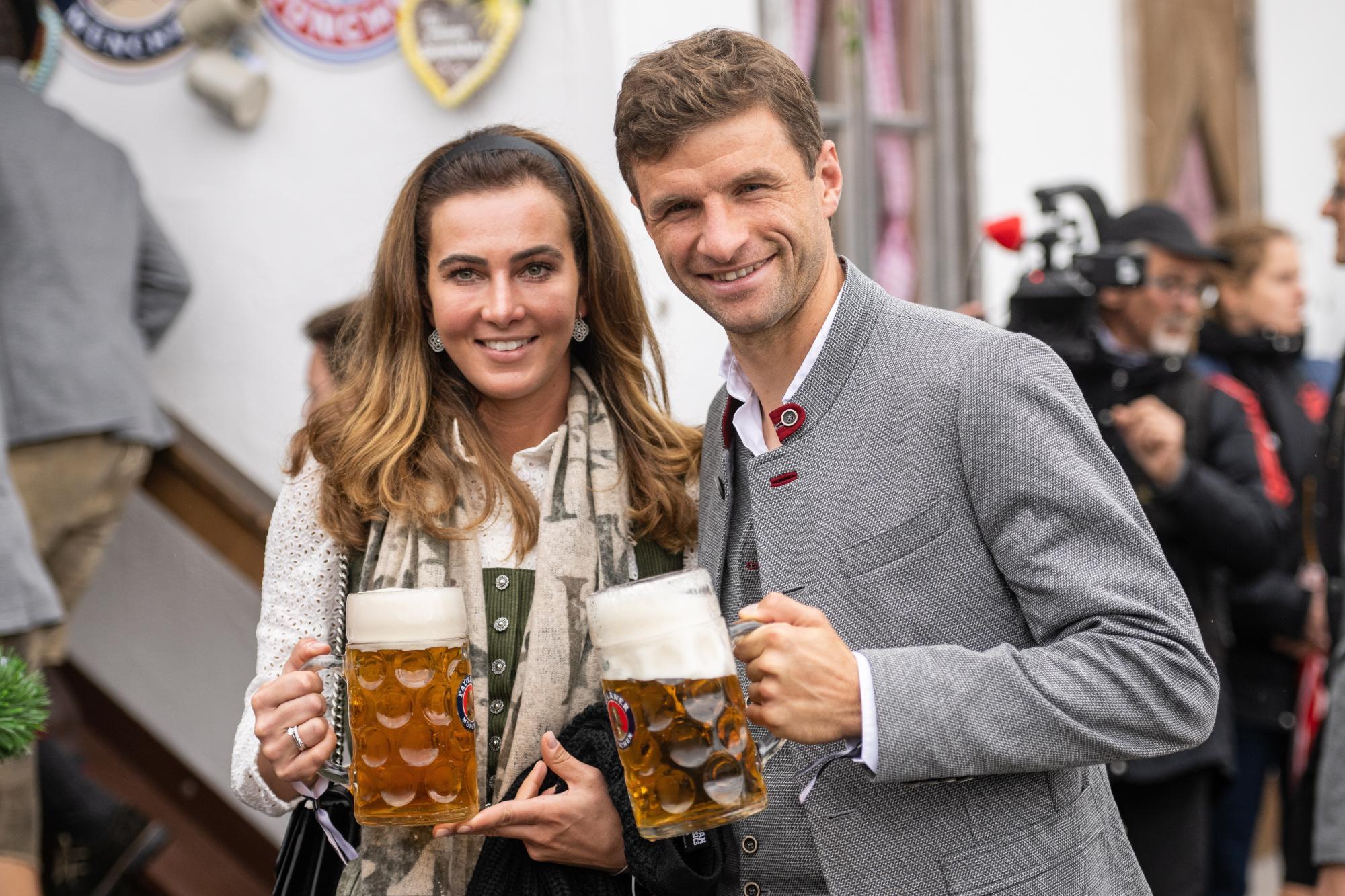Ehe-Aus nach 17 Jahren: Fußballstar Thomas Müller trennt sich von seiner Frau