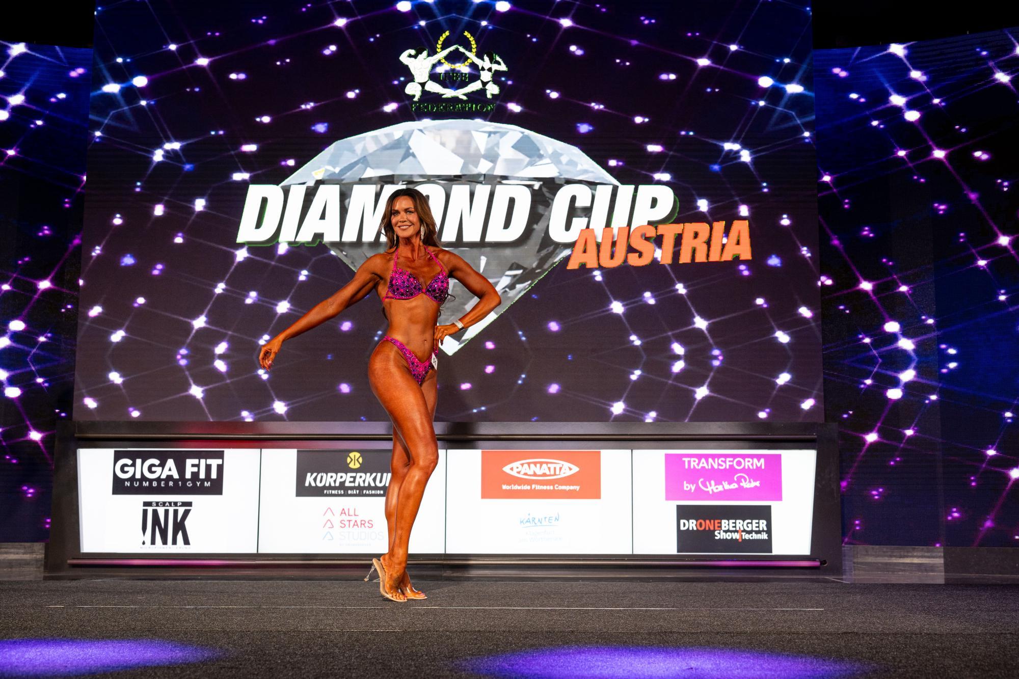 Martina Reuter holt Doppel-Gold bei Bodybuilding-Wettbewerb