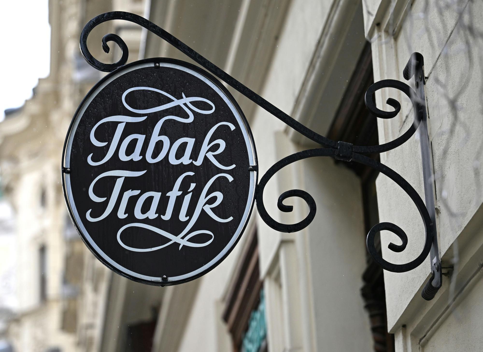 Raub in Graz: Maskierter bedroht Trafikantin mit Messer