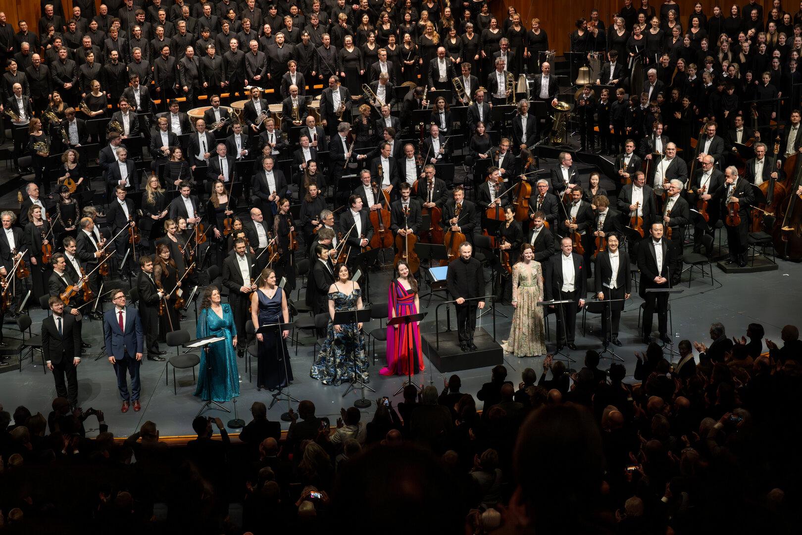 Salzburger Osterfestspiele: Mahlers 8. Symphonie überwältigte