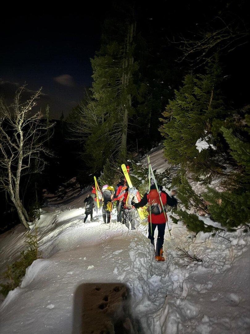 Rax: Nächtlicher Einsatz für zwei Wanderinnen mit Turnschuhen