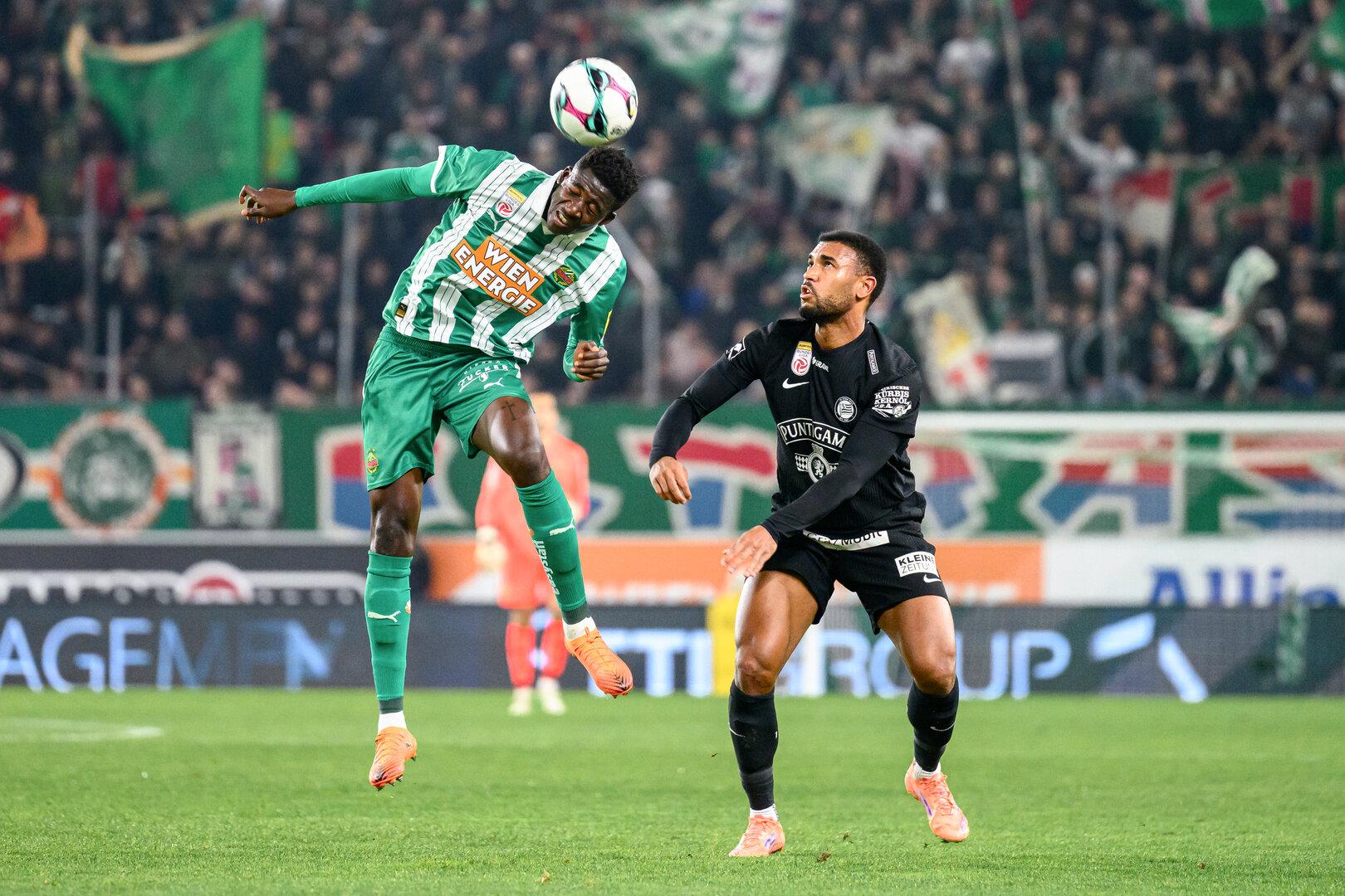 Rapid (links Ahoussou) gegen Sturm (Malone)