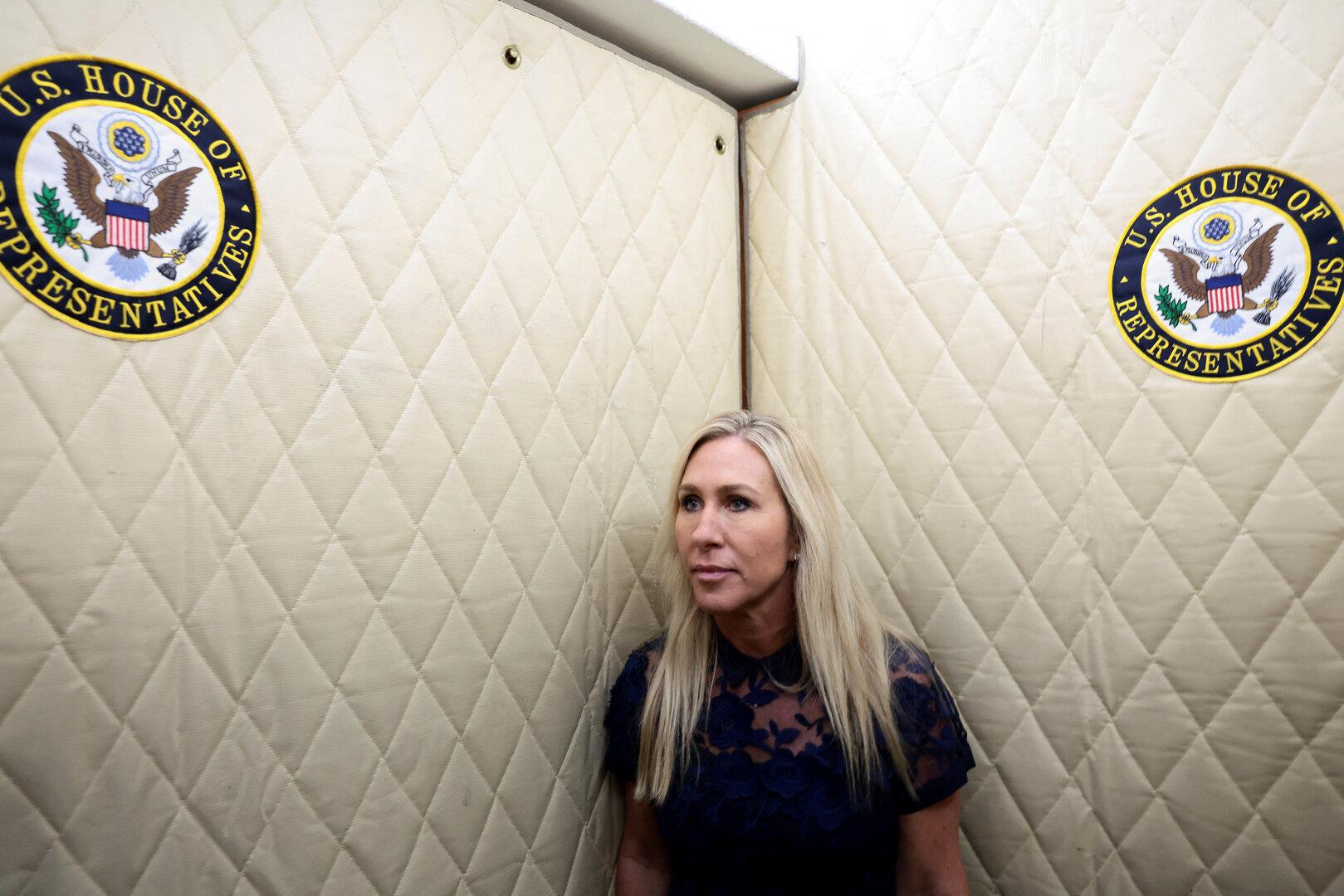 Majorie Taylor Greene und Alex Jones: Ultrarechte fordern Amtsenthebung Trumps