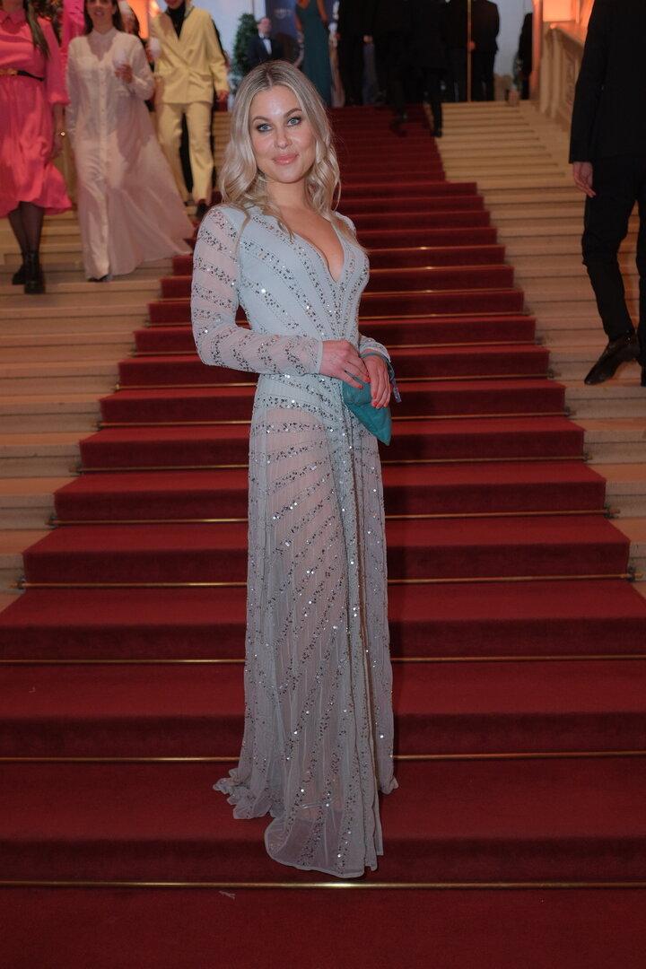 Babynews bei Puls4: Moderatorin erwartet ihr erstes Kind