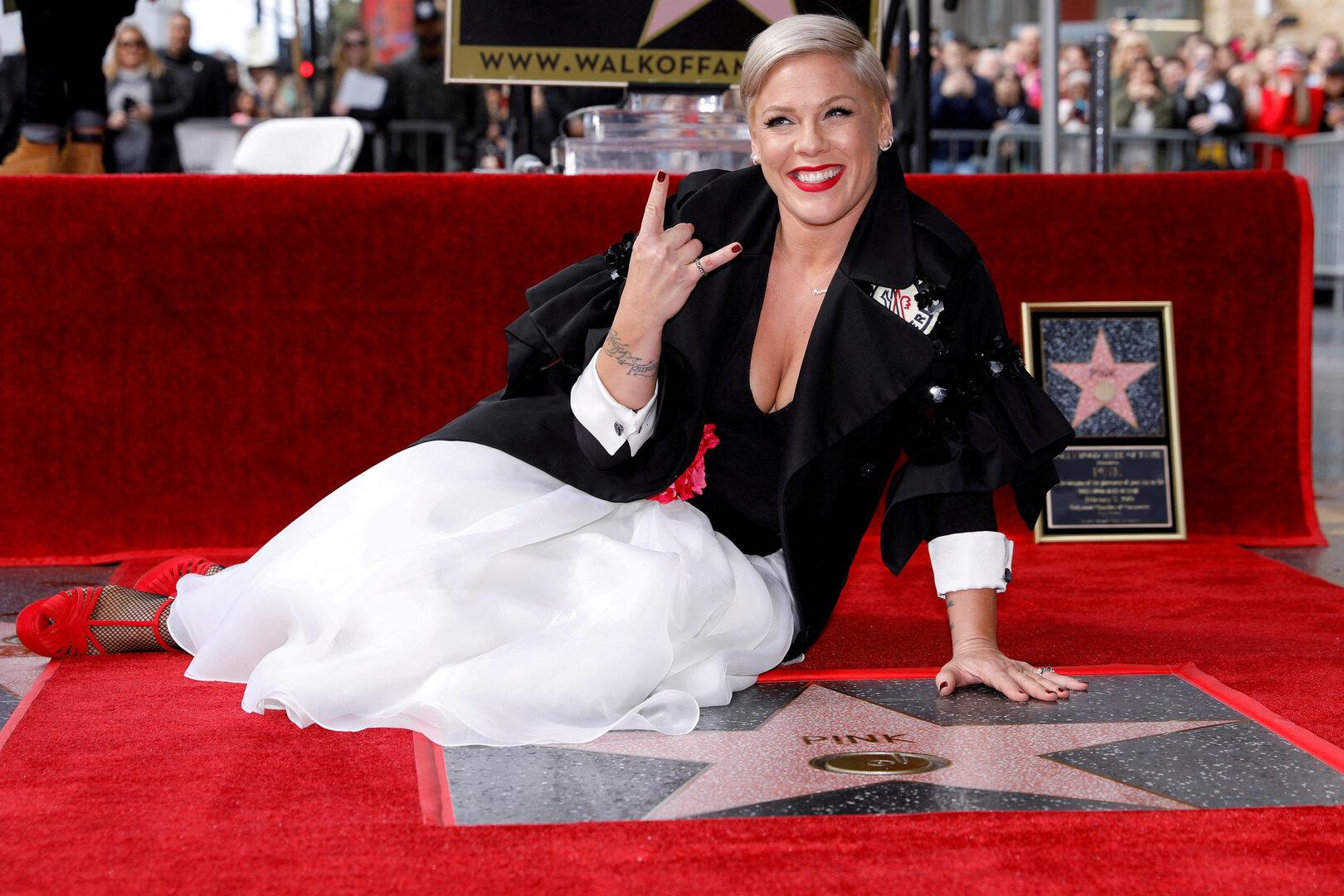 Superstar Pink moderiert die Tony Awards