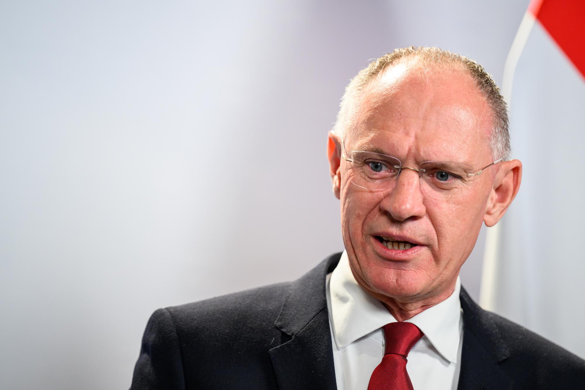 Migration: Fast 1.900 Menschen mussten Österreich heuer verlassen