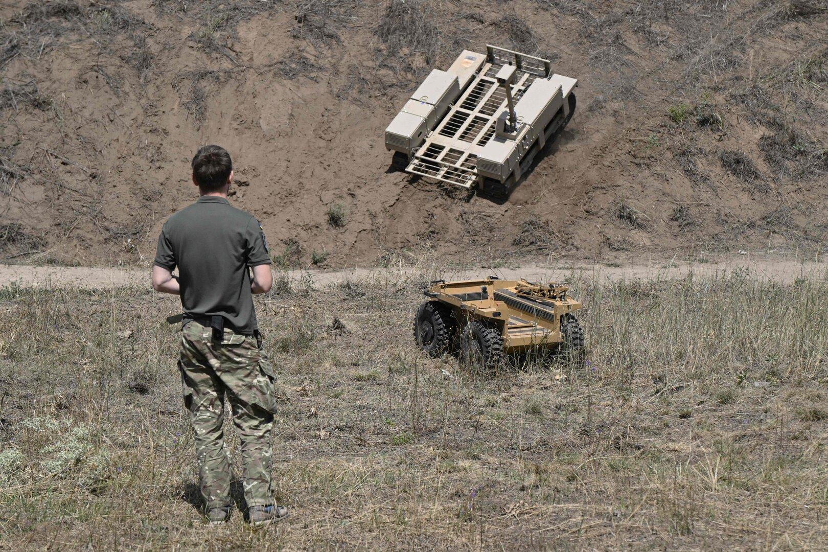 Ukrainische Armee: Bereits mehr als 100 Angriffe mit Kampfrobotern