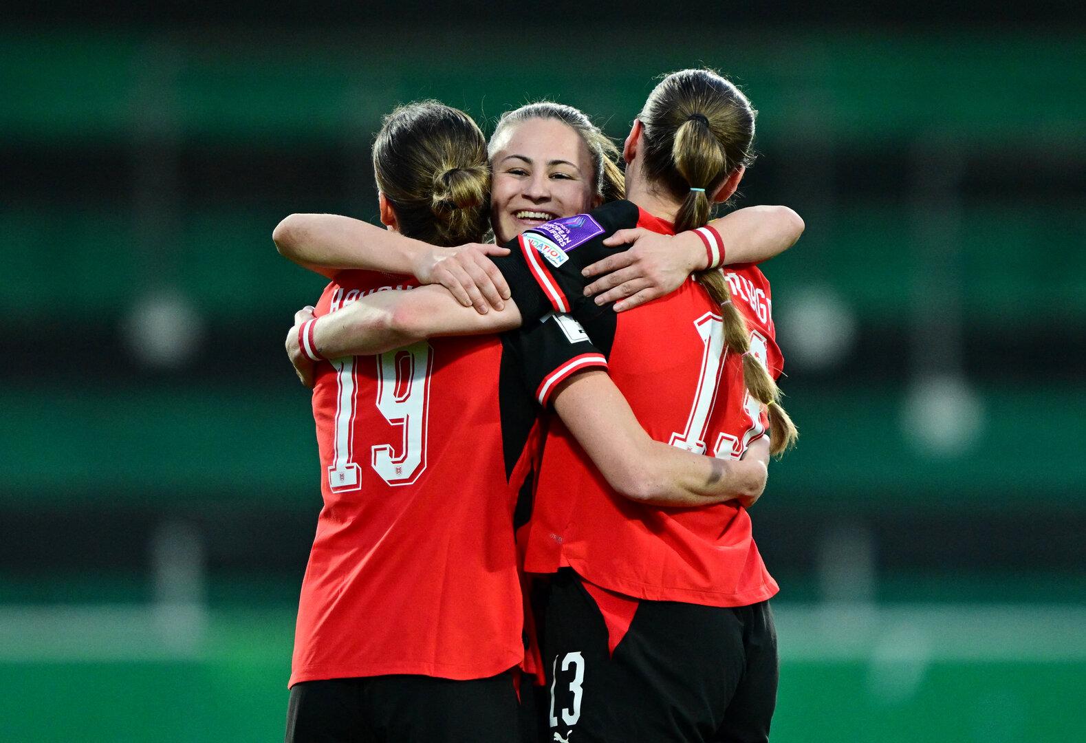 Women's World Cup - European Qualifiers - Austria v Germany