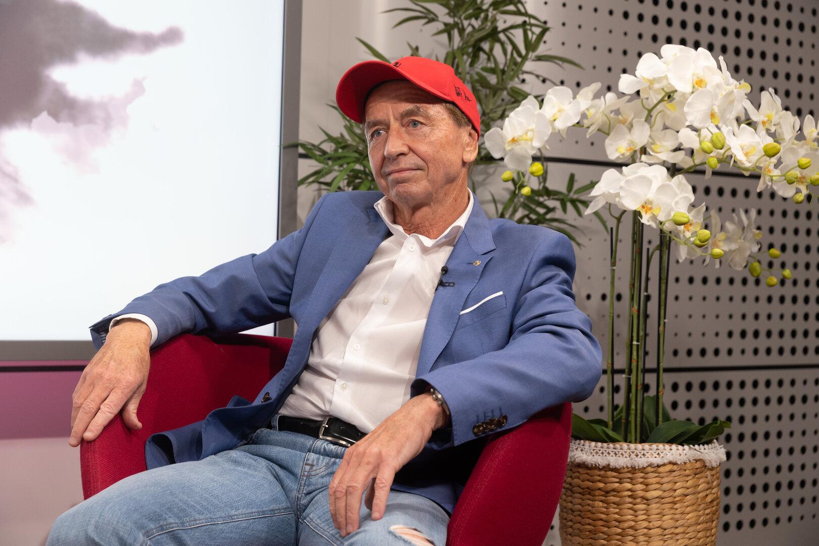 Schreck! Räumungskommando im Hotelzimmer von Mr. Ferrari Heribert Kasper