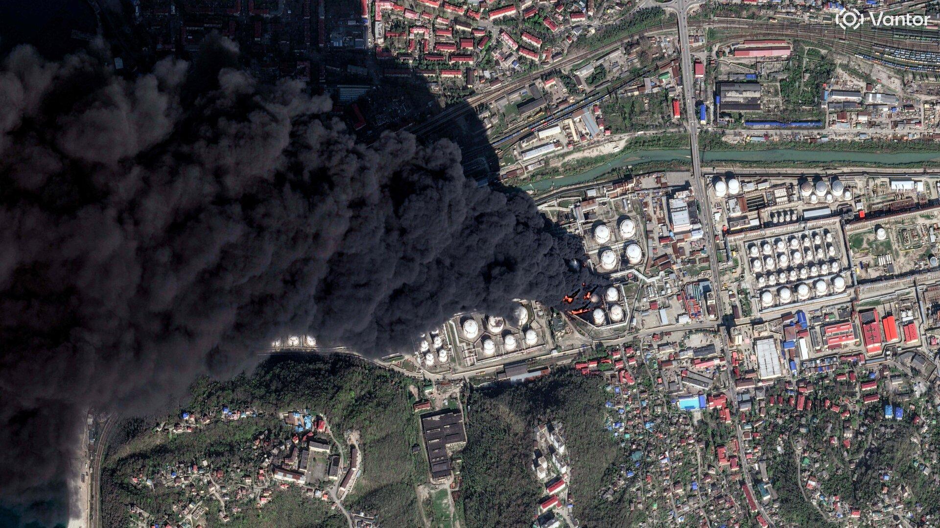 1.400 Kilometer von der Front entfernt: Ukraine trifft Raffinerie in Russland