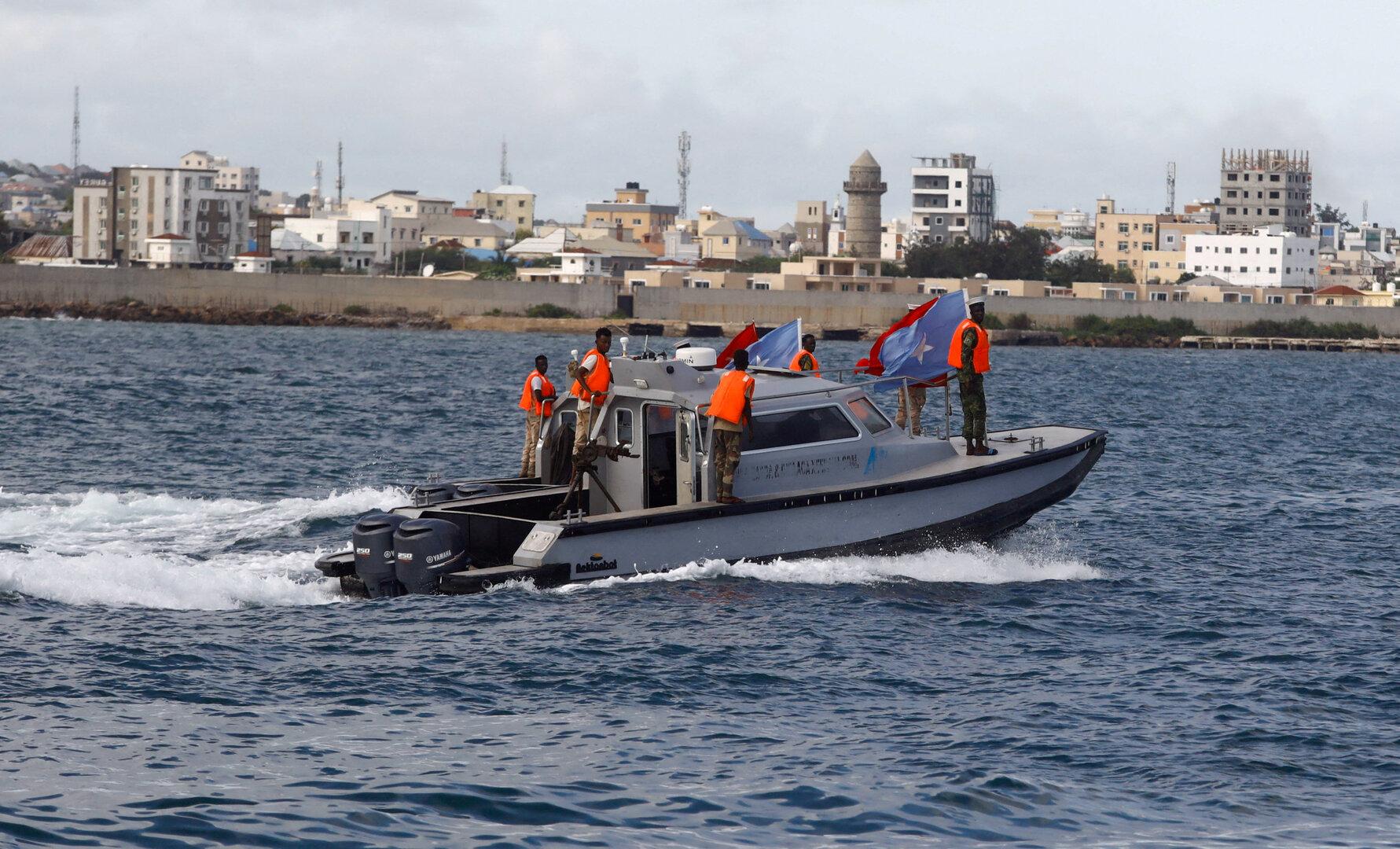 Piraterie vor Somalia: Bewaffnete bringen Öltanker in Gewalt