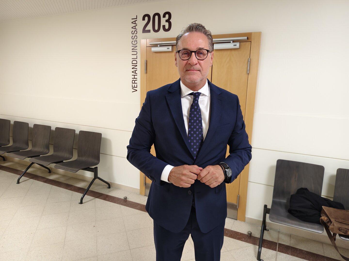 Strache über Angeklagten: „Er ist mit mir hausieren gegangen“