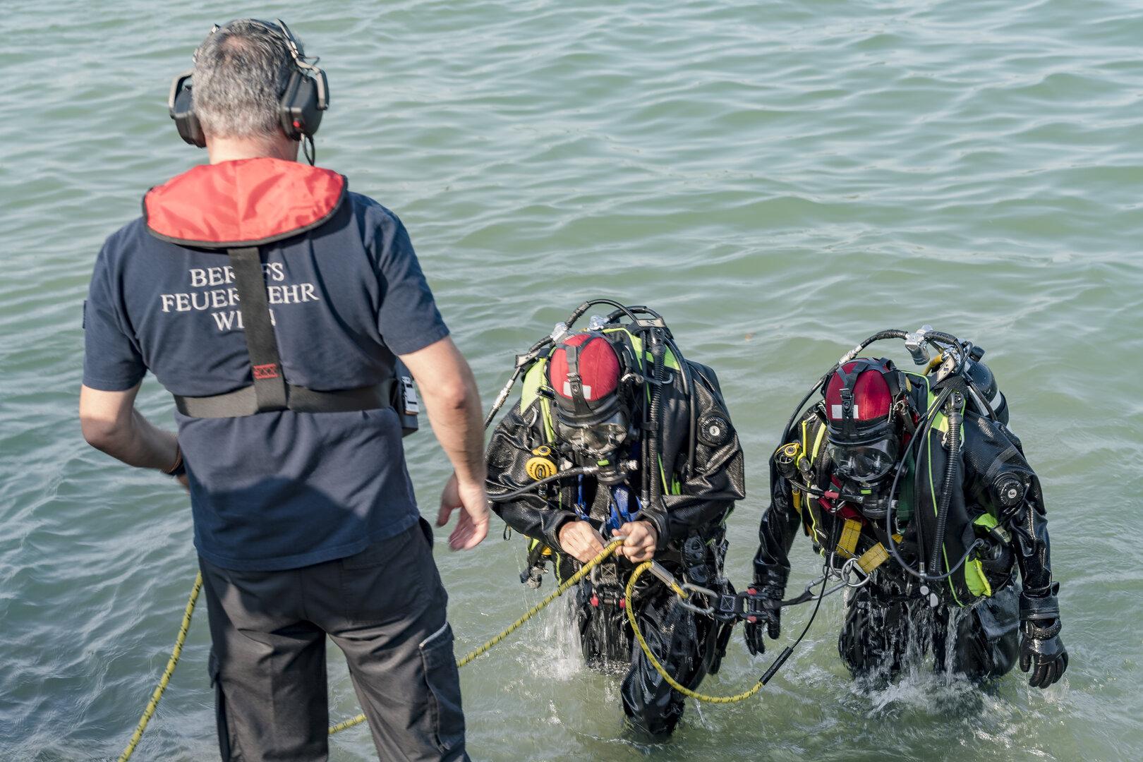 Suche am Neufelder See: Taucher seit Samstagnachmittag vermisst