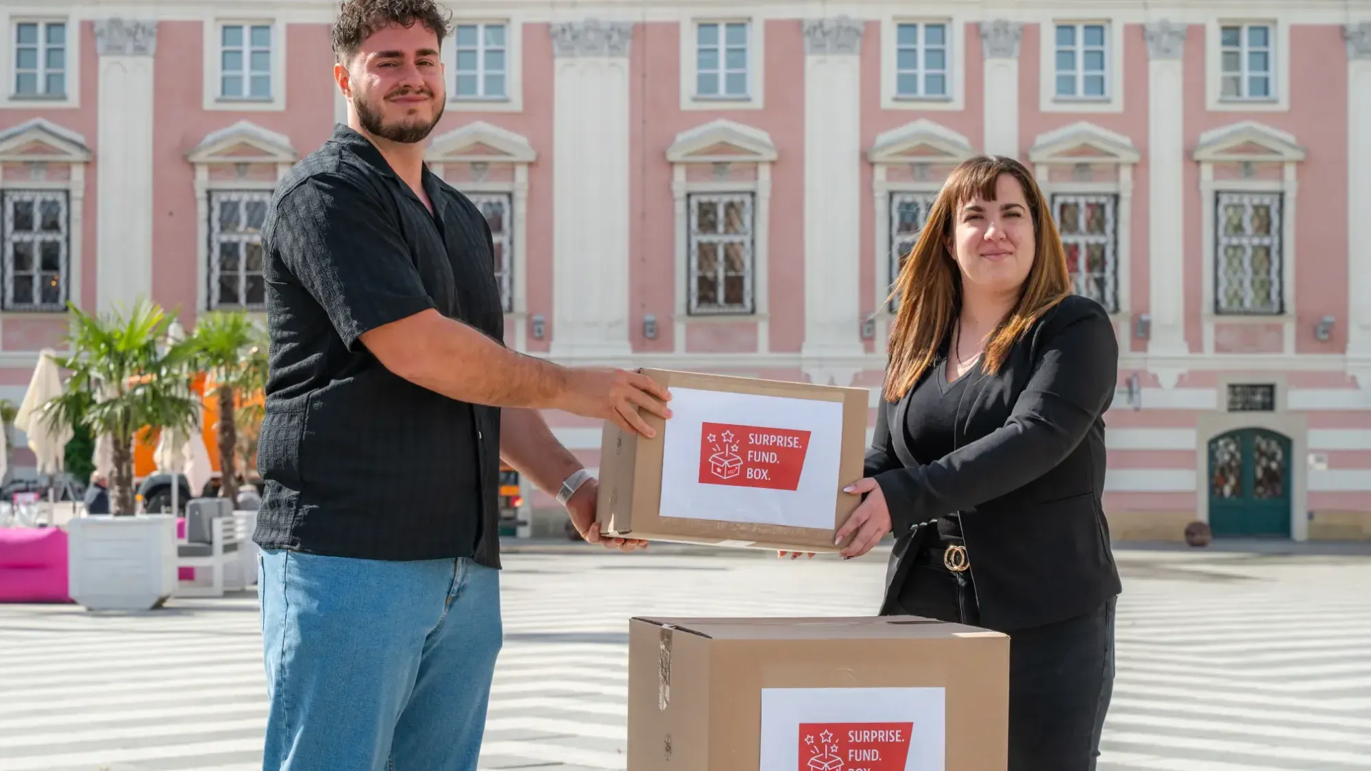St. Pöltner Fundamt räumt Lager leer – mit geheimnisvollen Boxen