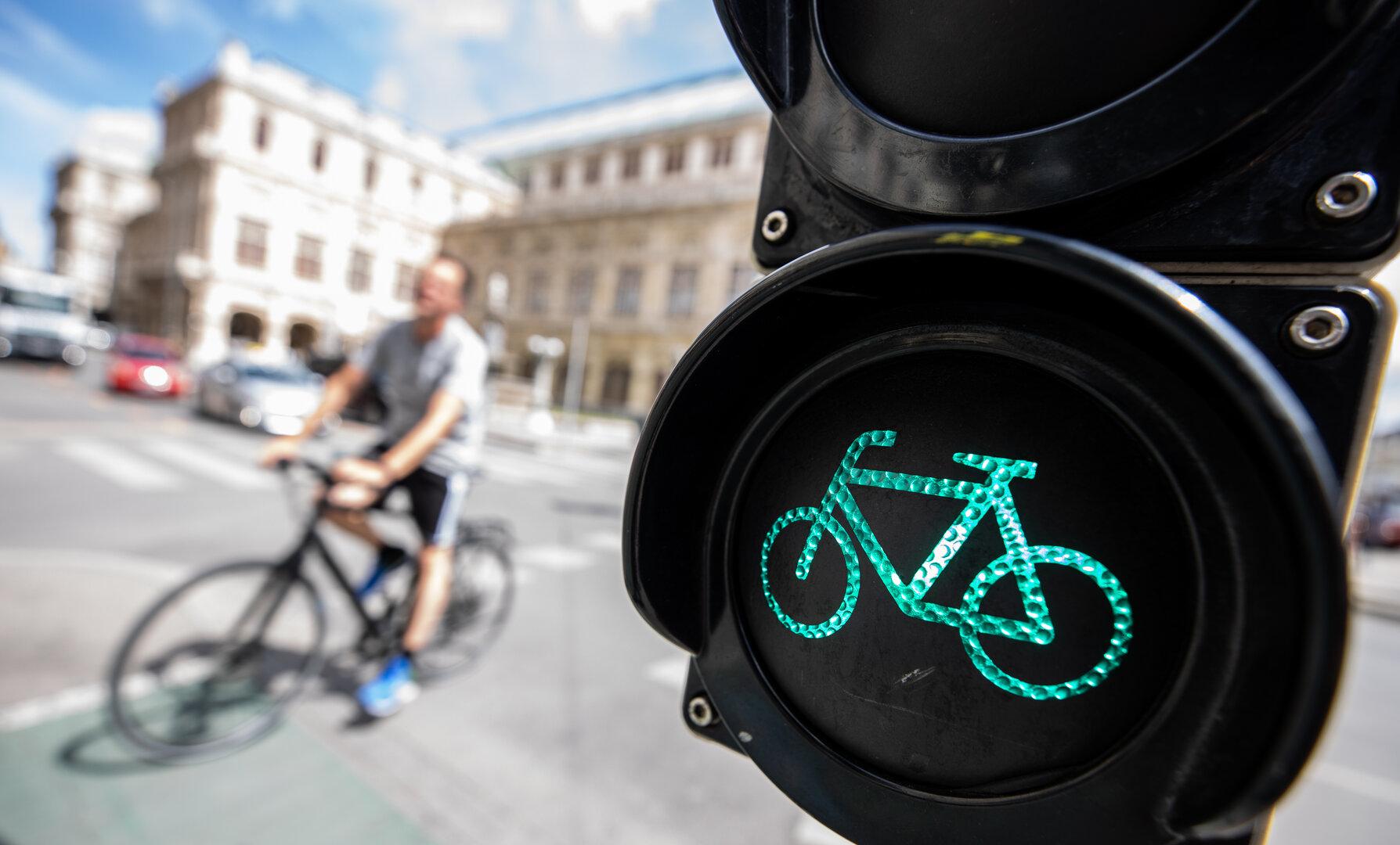 Ampeln, Pfeile und Co.: Grüne wollen grüne Welle für Radwege