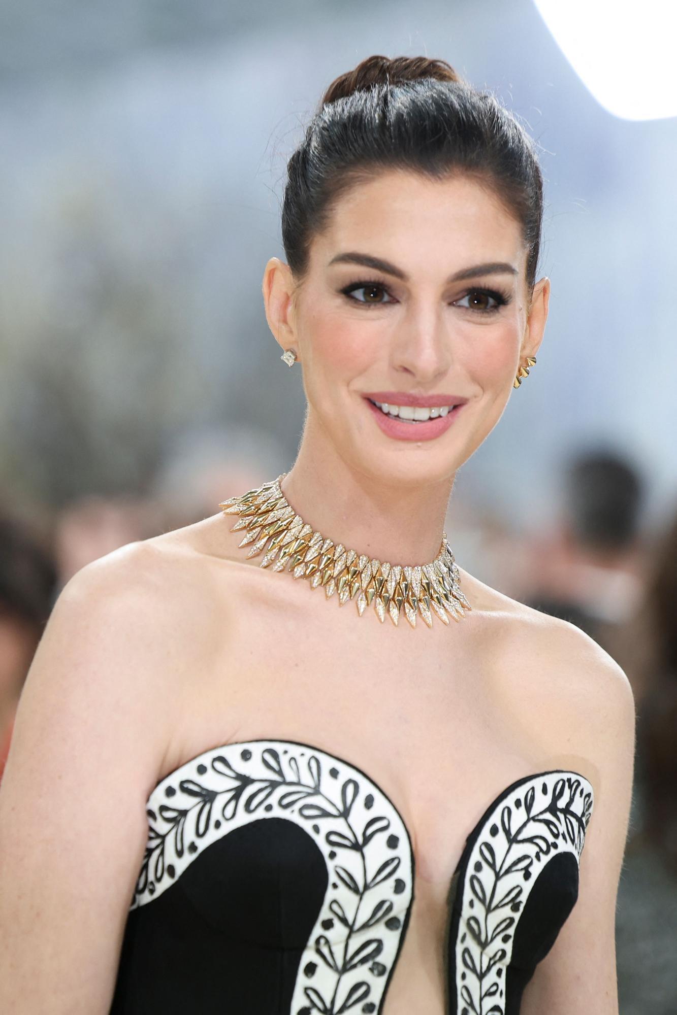 Beauty-OP? Anne Hathaways Aussehen sorgt für Spekulationen