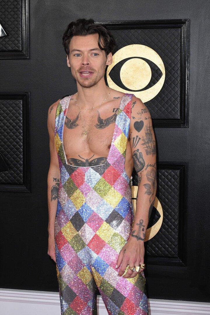 Harry Styles sorgt mit Zeitungsanzeige für Hype: Fans bieten