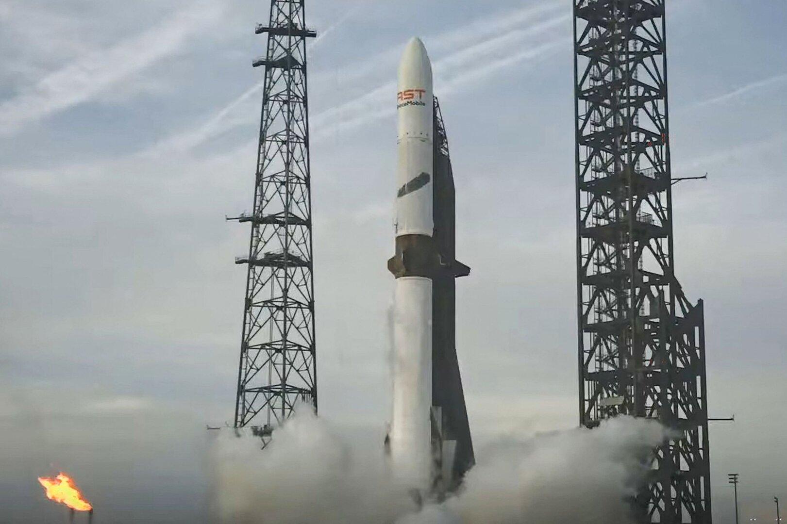 Unternehmen von Jeff Bezos: Blue-Origin-Rakete auf Startrampe explodiert