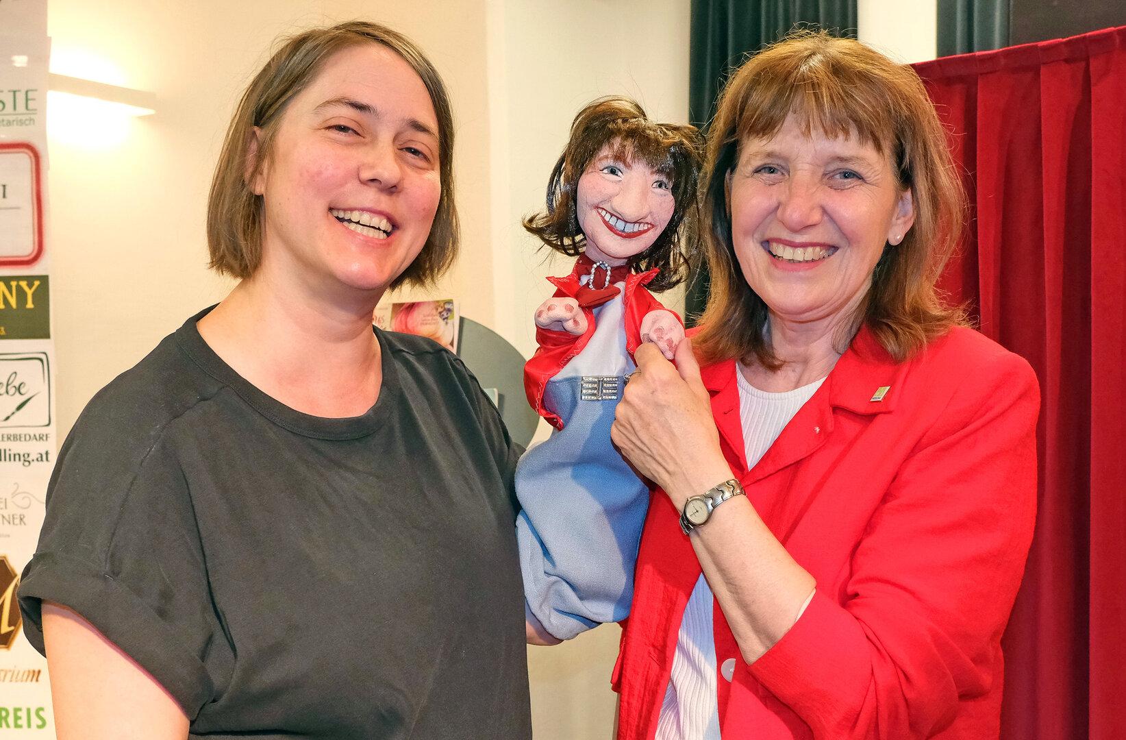 Mödlings Bürgermeisterin gibt es jetzt auch als Handpuppe
