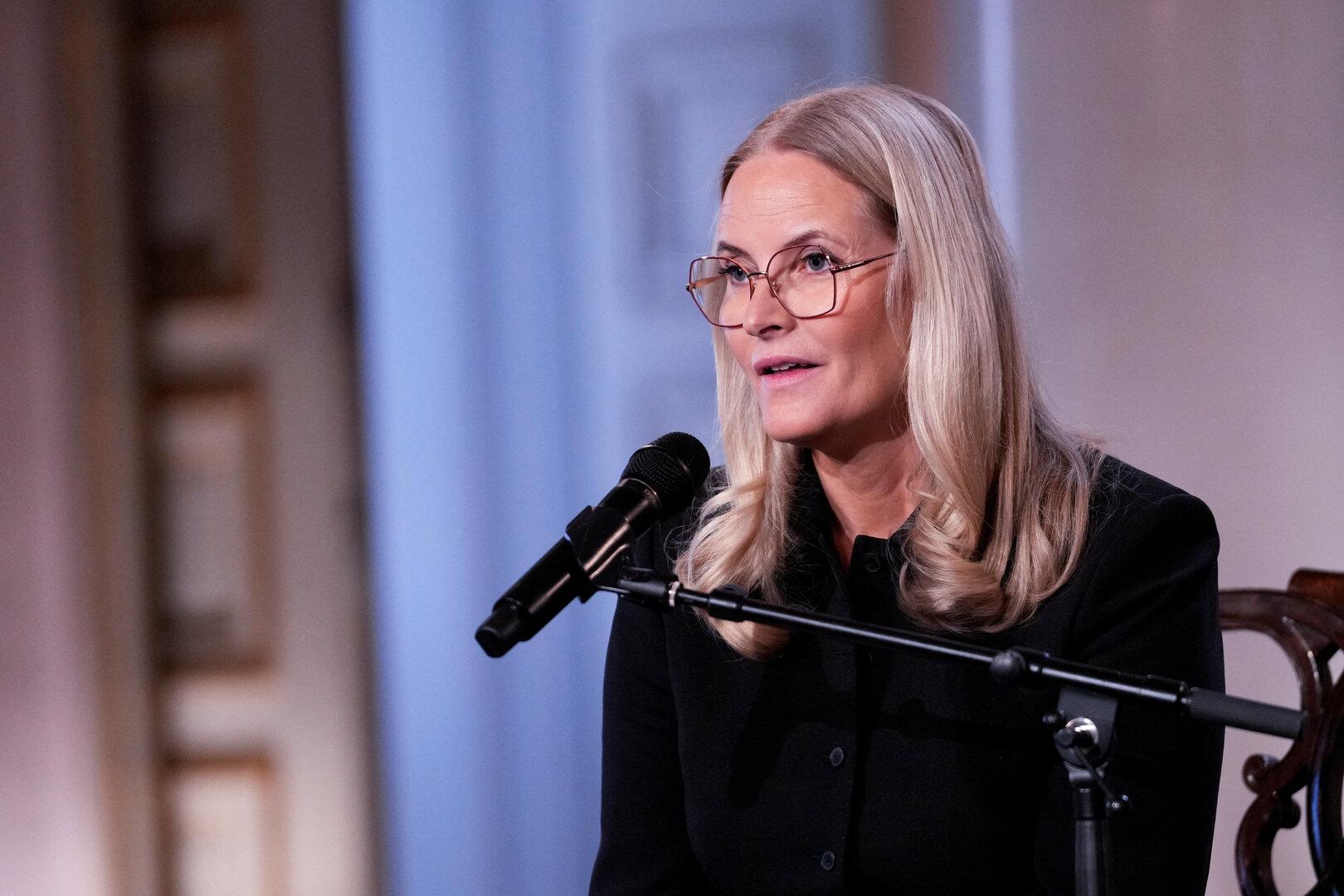 Kronprinzessin Mette-Marit von Familie ins Spital gebracht